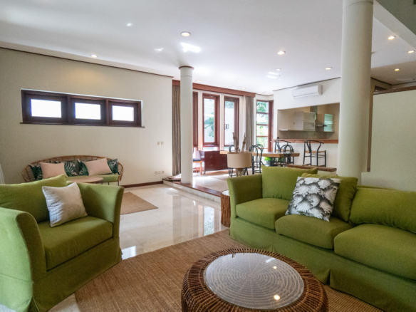 Veranda Compound 1 Unit E-Living Room