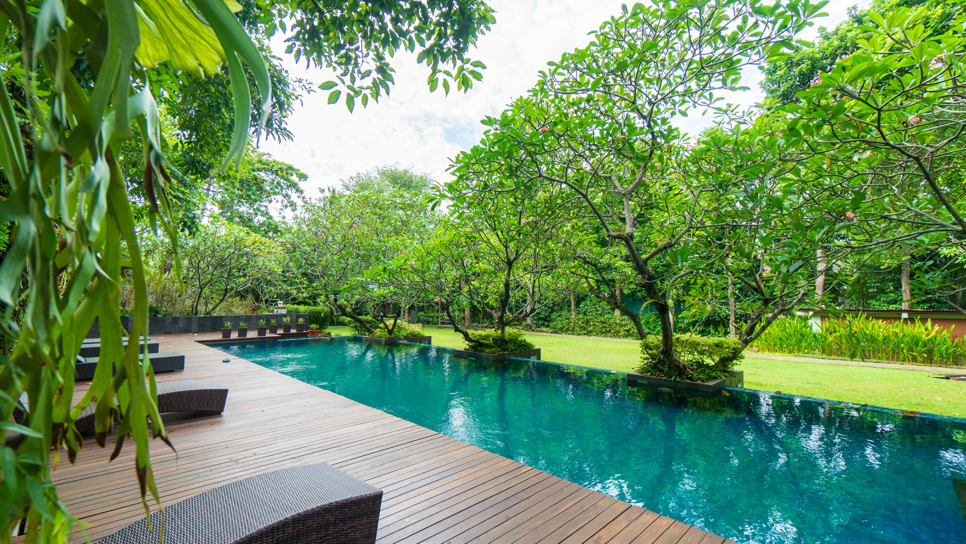 Veranda Compound-Third Swimming Pool with Turf View Veranda Compound-Third Swimming Pool with Turf View