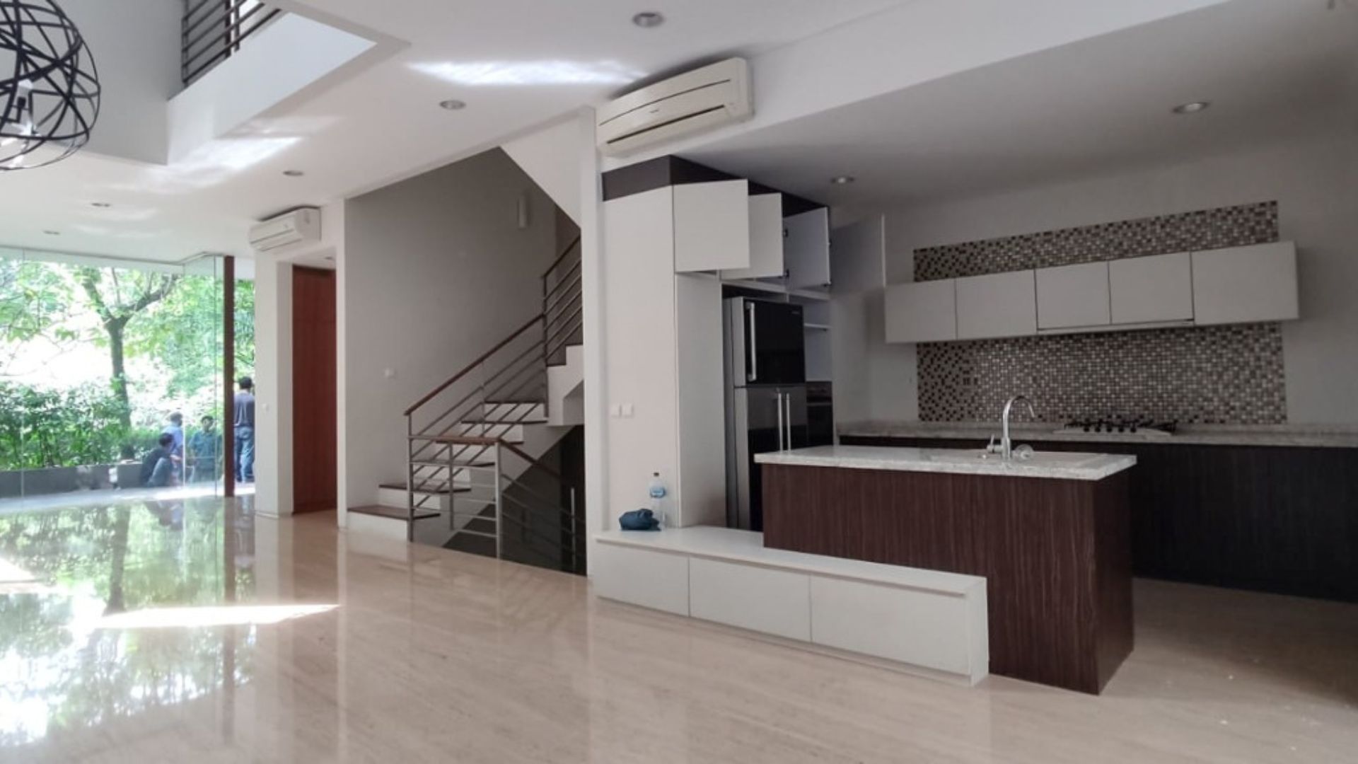 Villa Veranda 2 – 4 Br- Living Room (2)