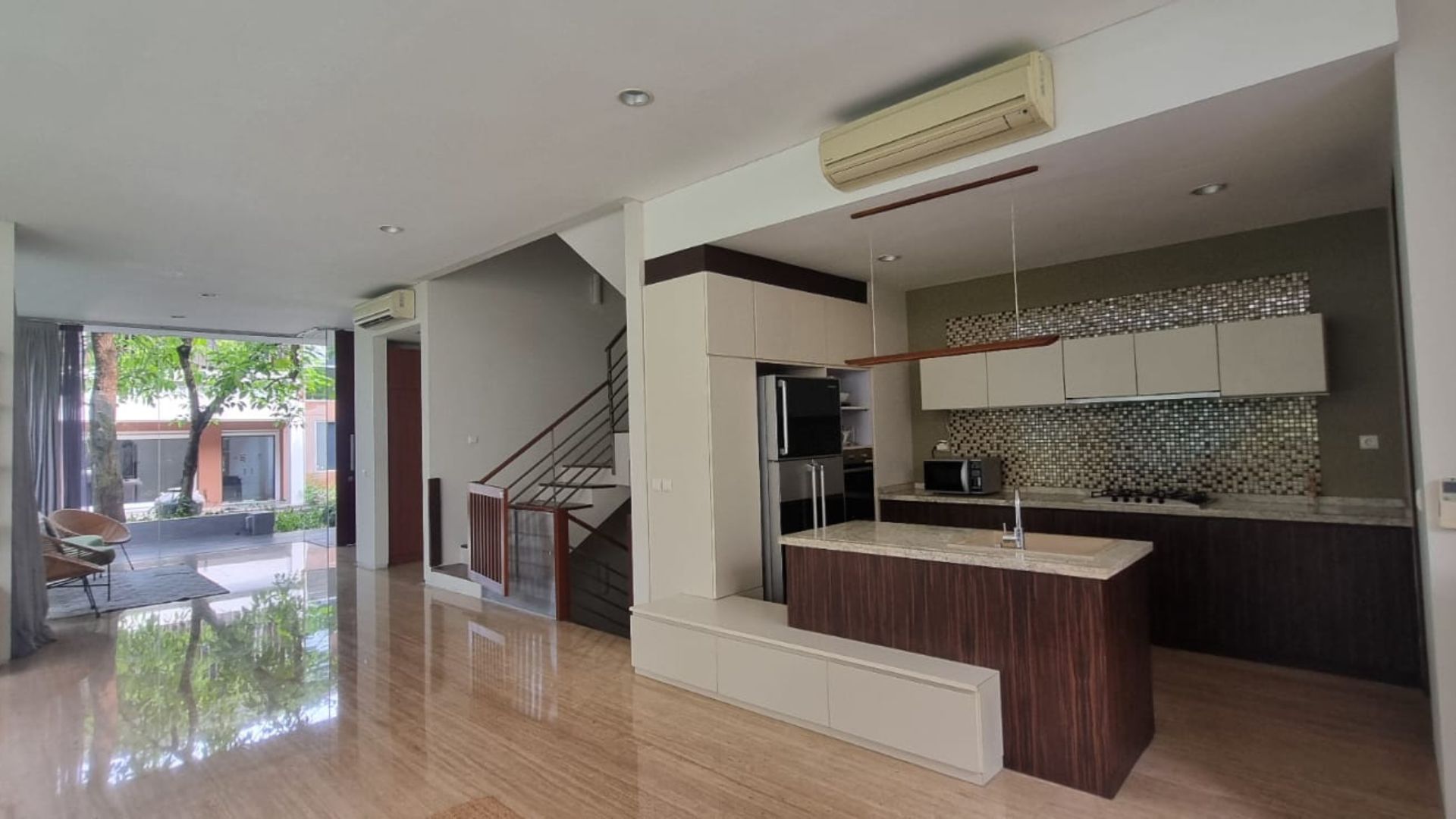 Villa Veranda 2 – 4 Br- Living Room 2 (2)