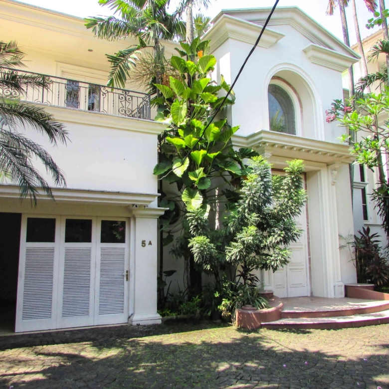 palm mansion pejaten - facade