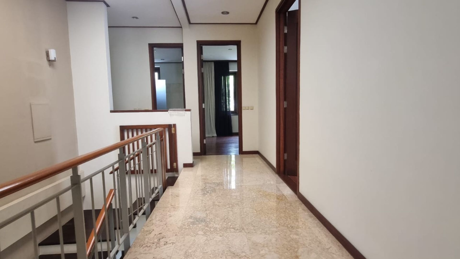 villa Veranda 1-3br- 2nd Floor