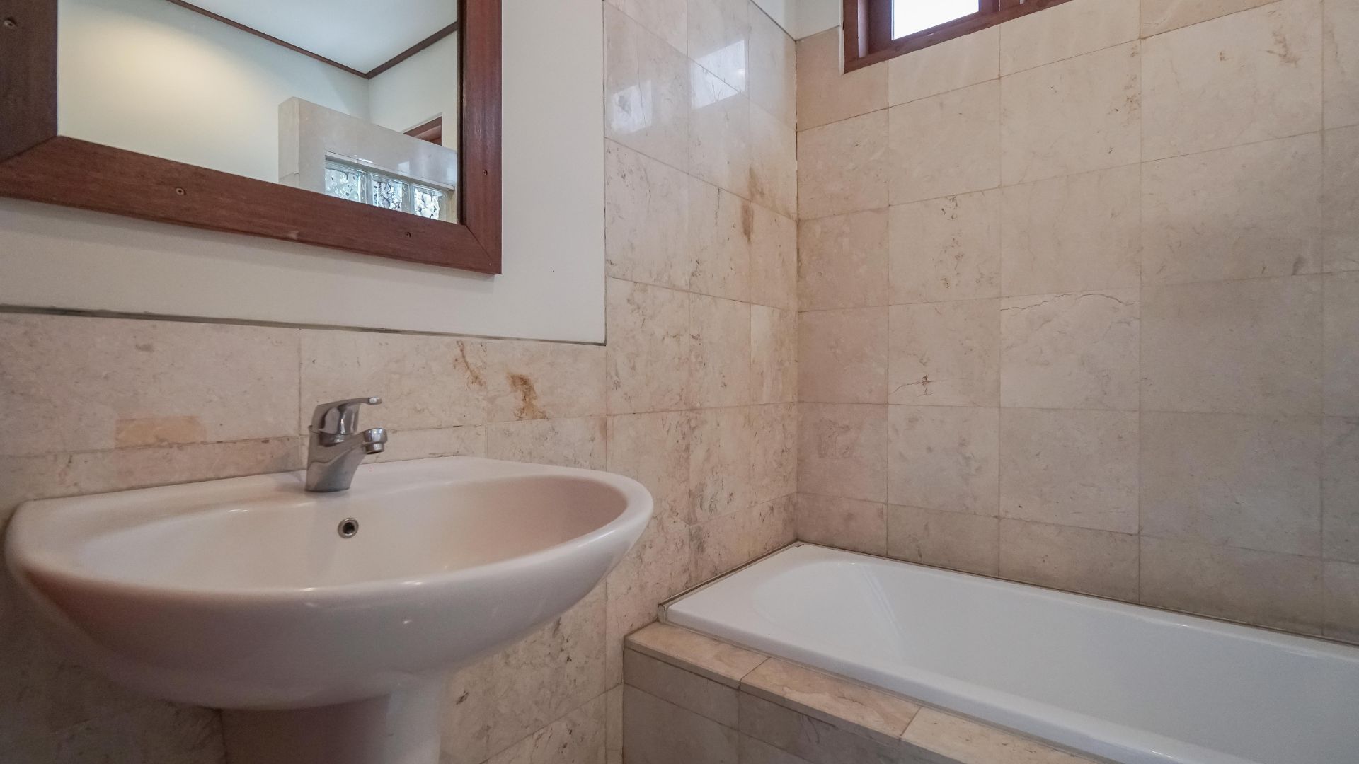 villa Veranda 1-3br- Bathroom (2)