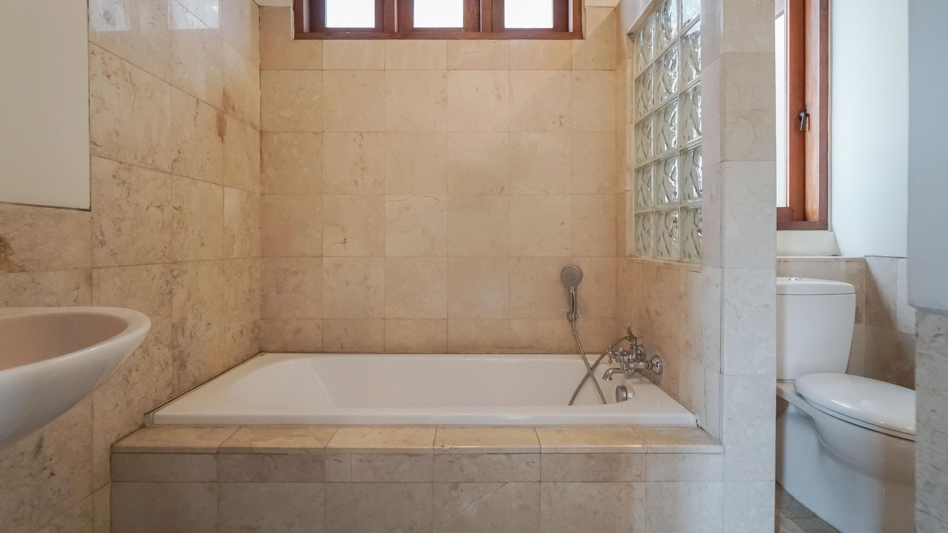 villa Veranda 1-3br- Bathroom