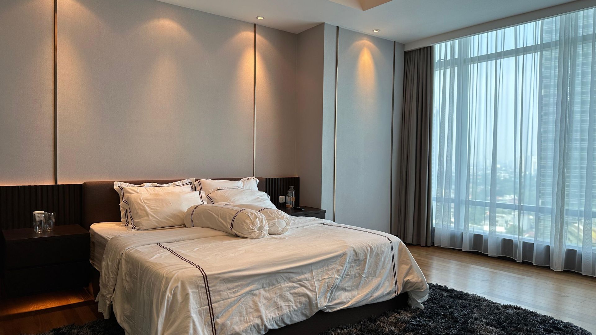 Anandamaya-4BR-Bedroom1 Grand 4BR Signature Residence – Anandamaya Sudirman