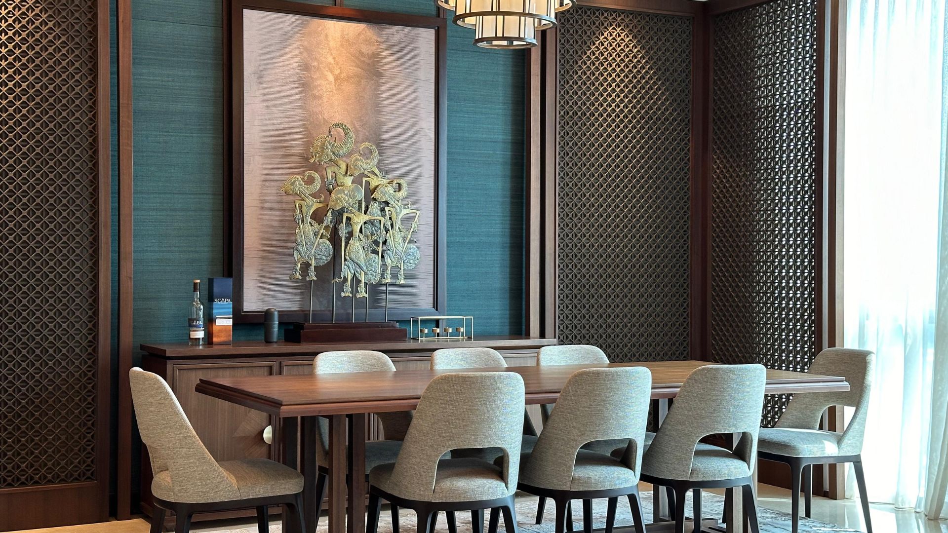 Anandamaya-4BR-DiningTable Grand 4BR Signature Residence – Anandamaya Sudirman