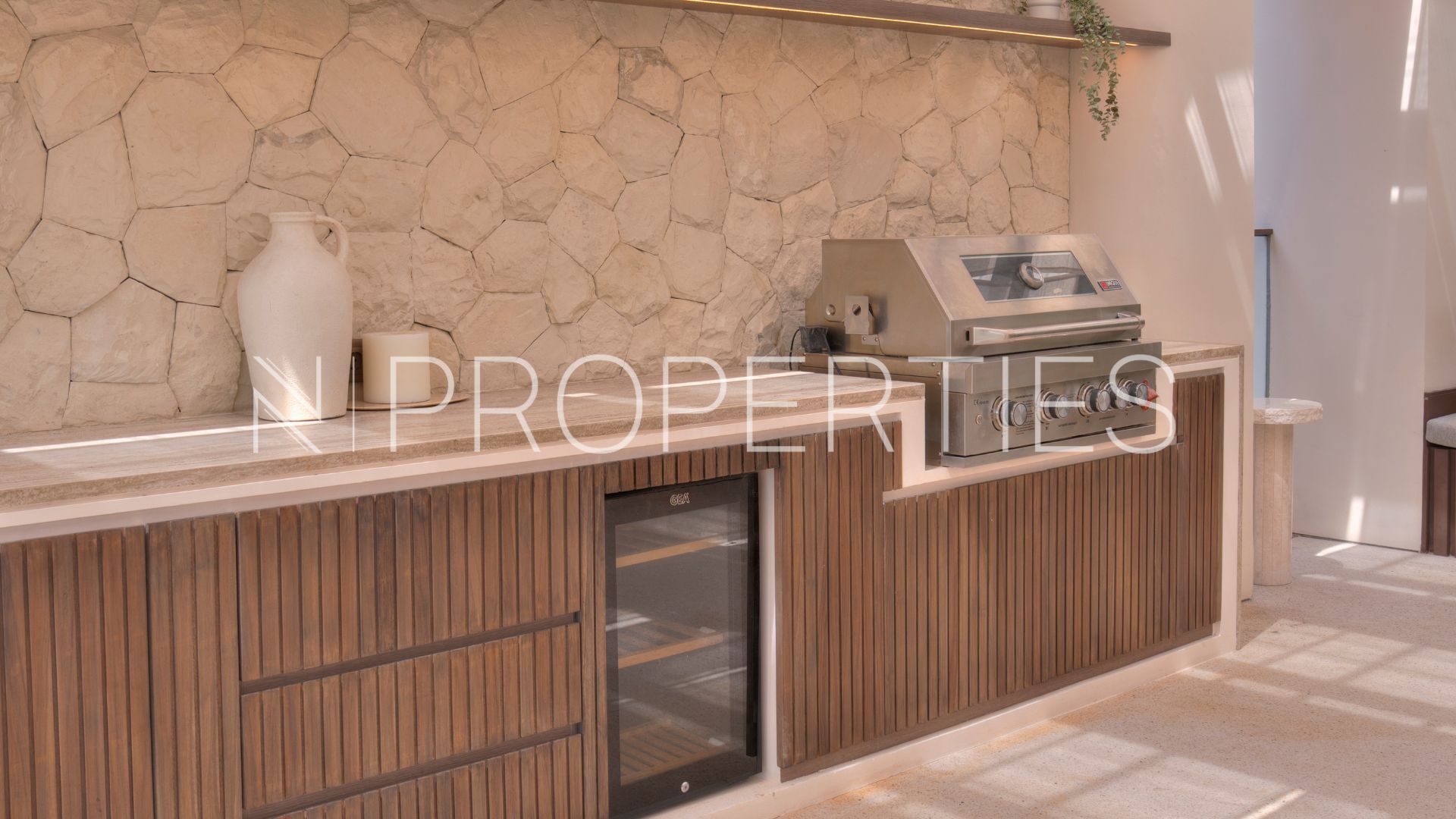 Contemporary 4BR Villa Batu Bingin Bali