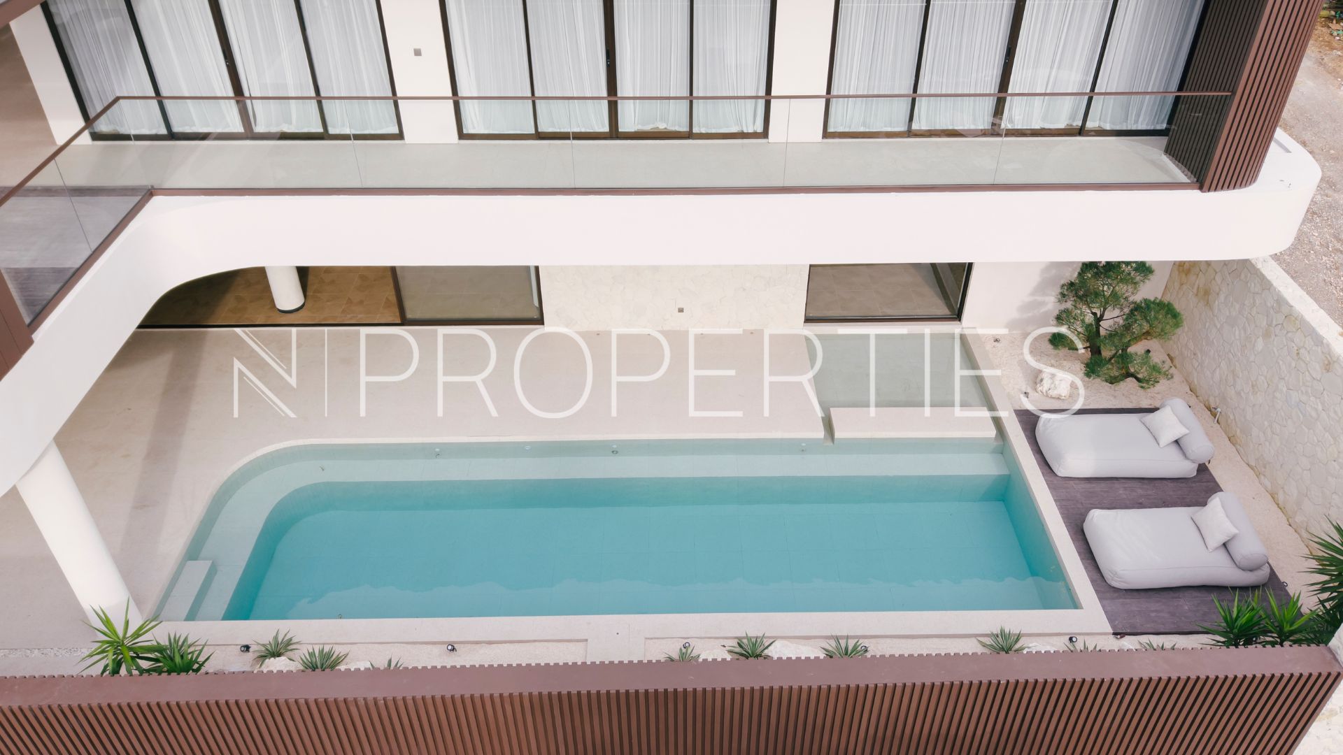 Private 4BR Residence – Villa Batu Bingin