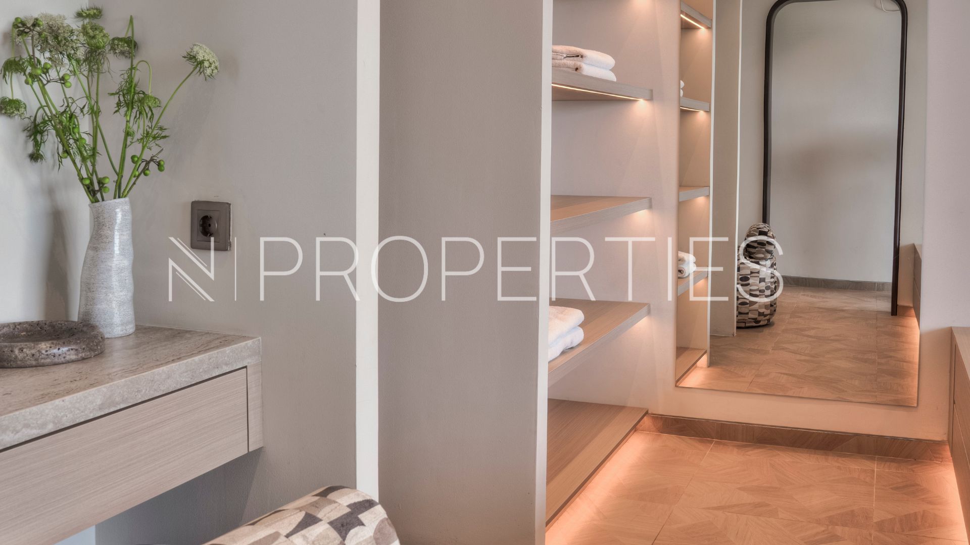 Contemporary 4BR Villa Batu Bingin Bali