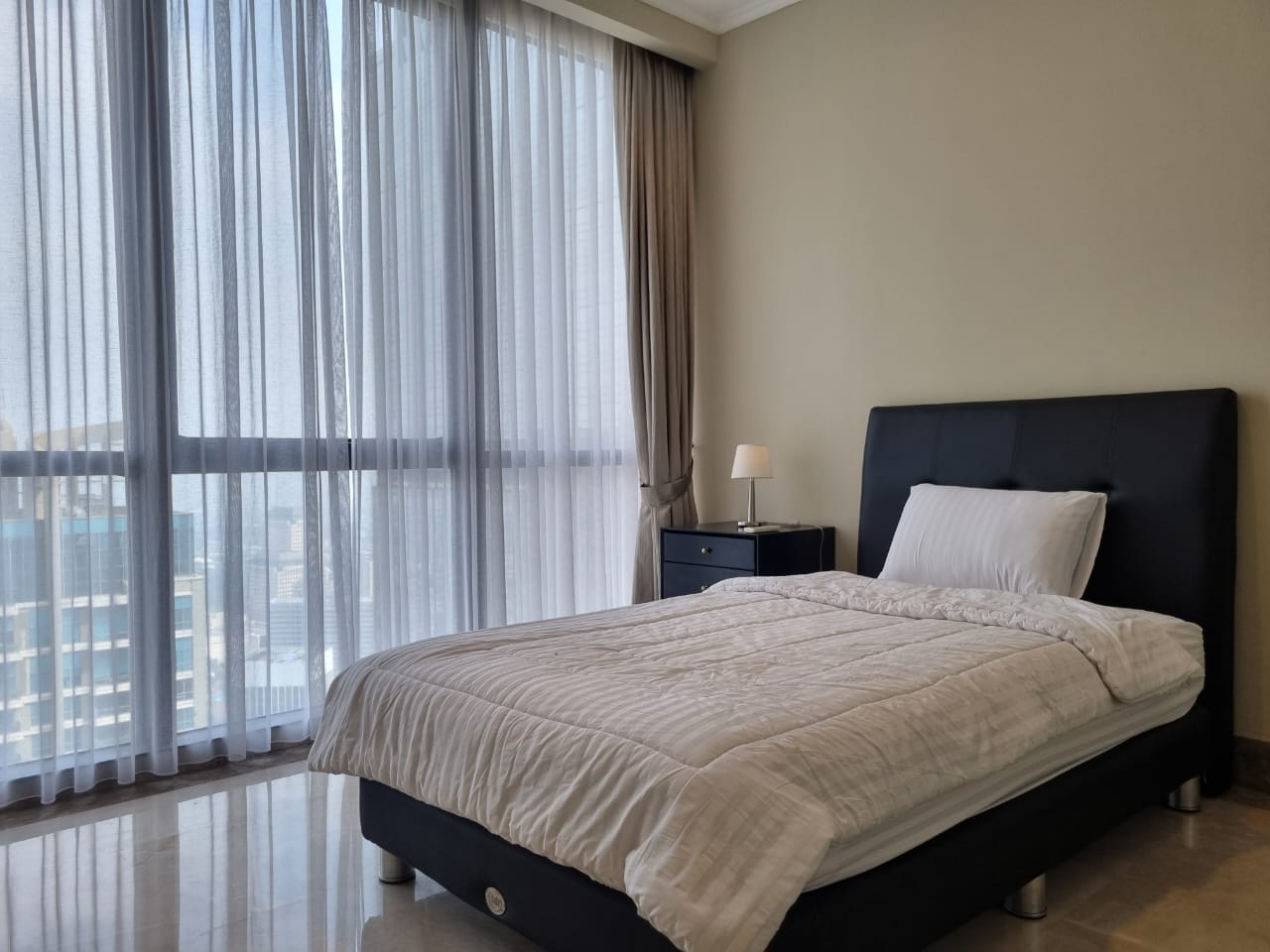 DISTRICT170-2BR-BEDROOM