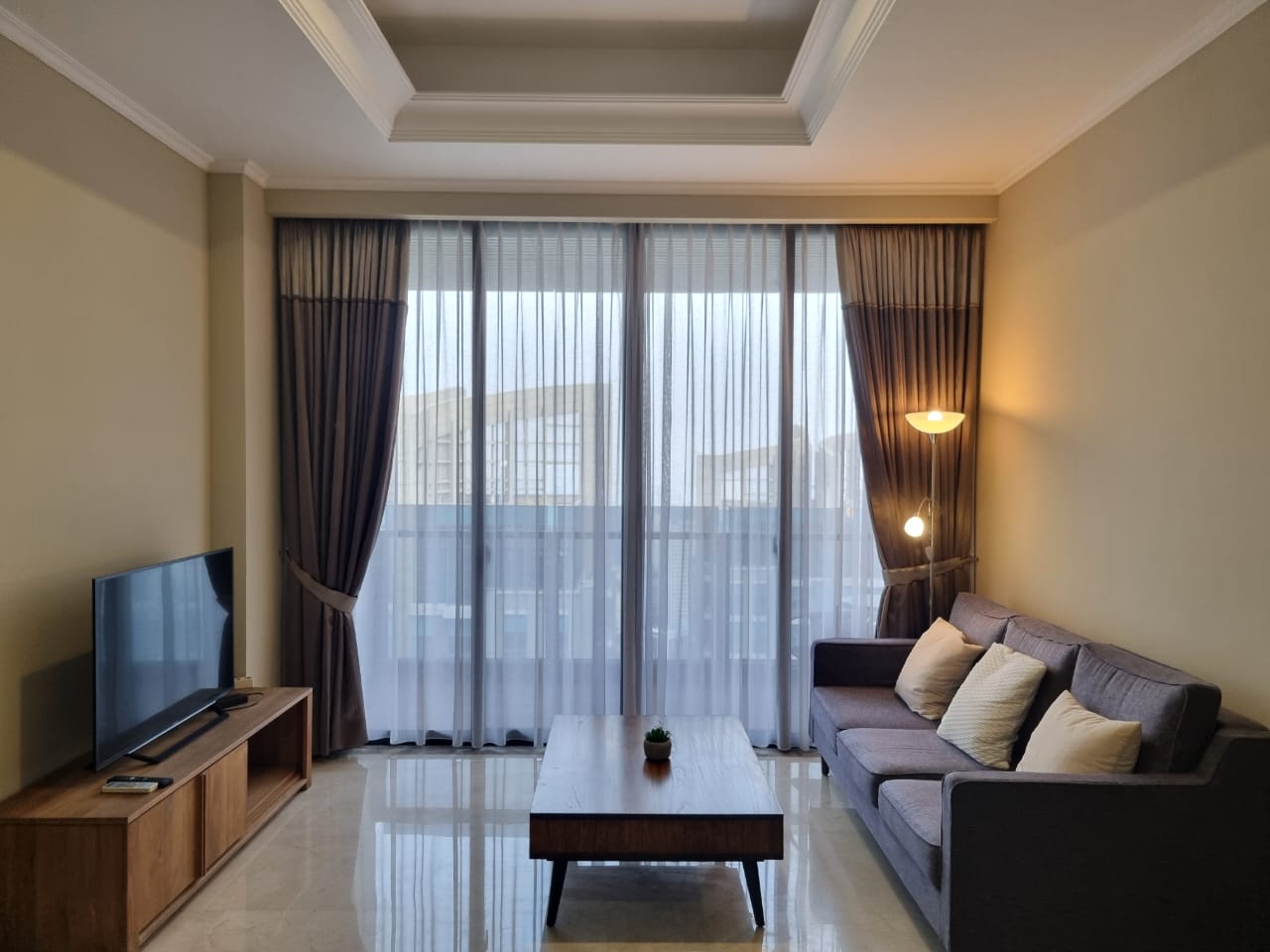 DISTRICT170-2BR-LIVING AREA WITH VIEW AREA