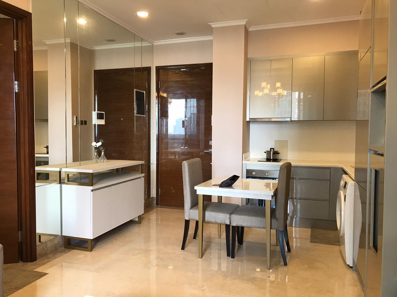 DISTRICT8-1BR-DINING AND KITE