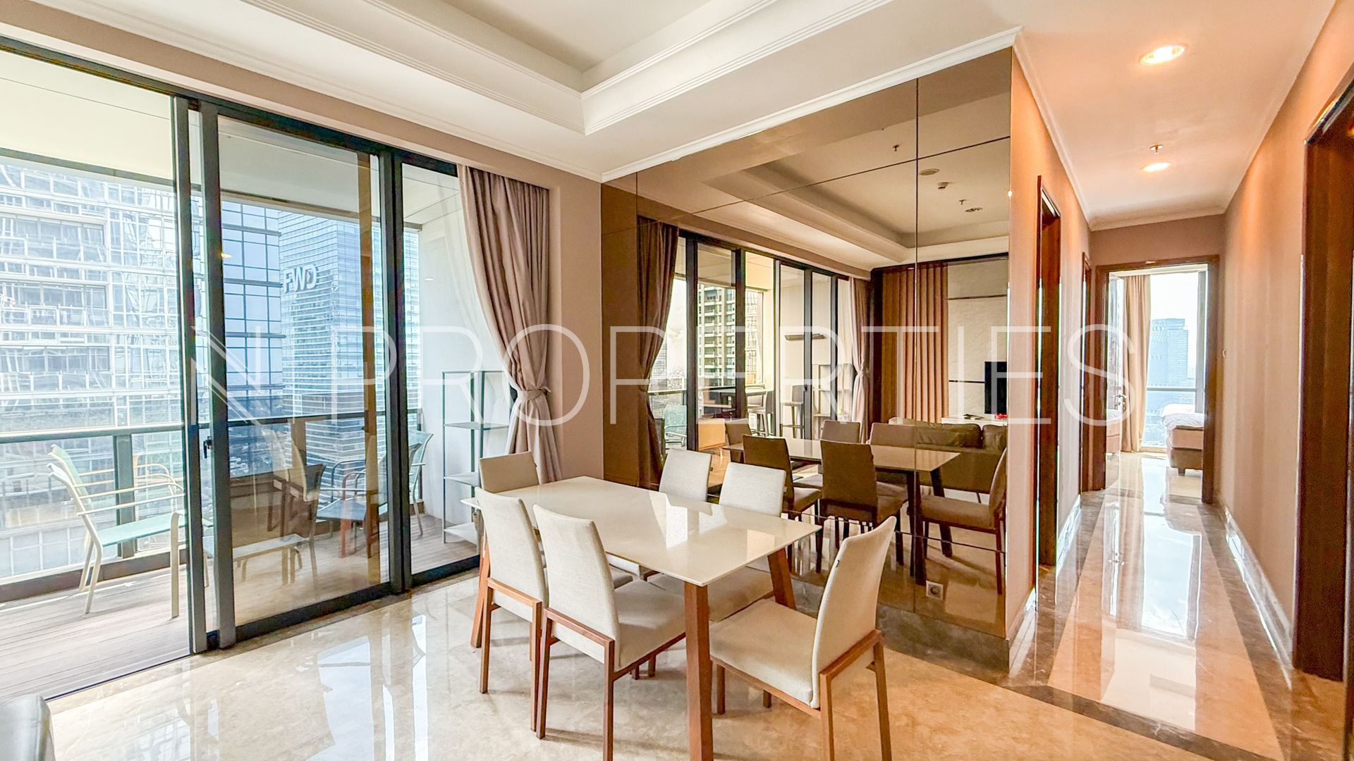 DISTRICT8-DINING AREA