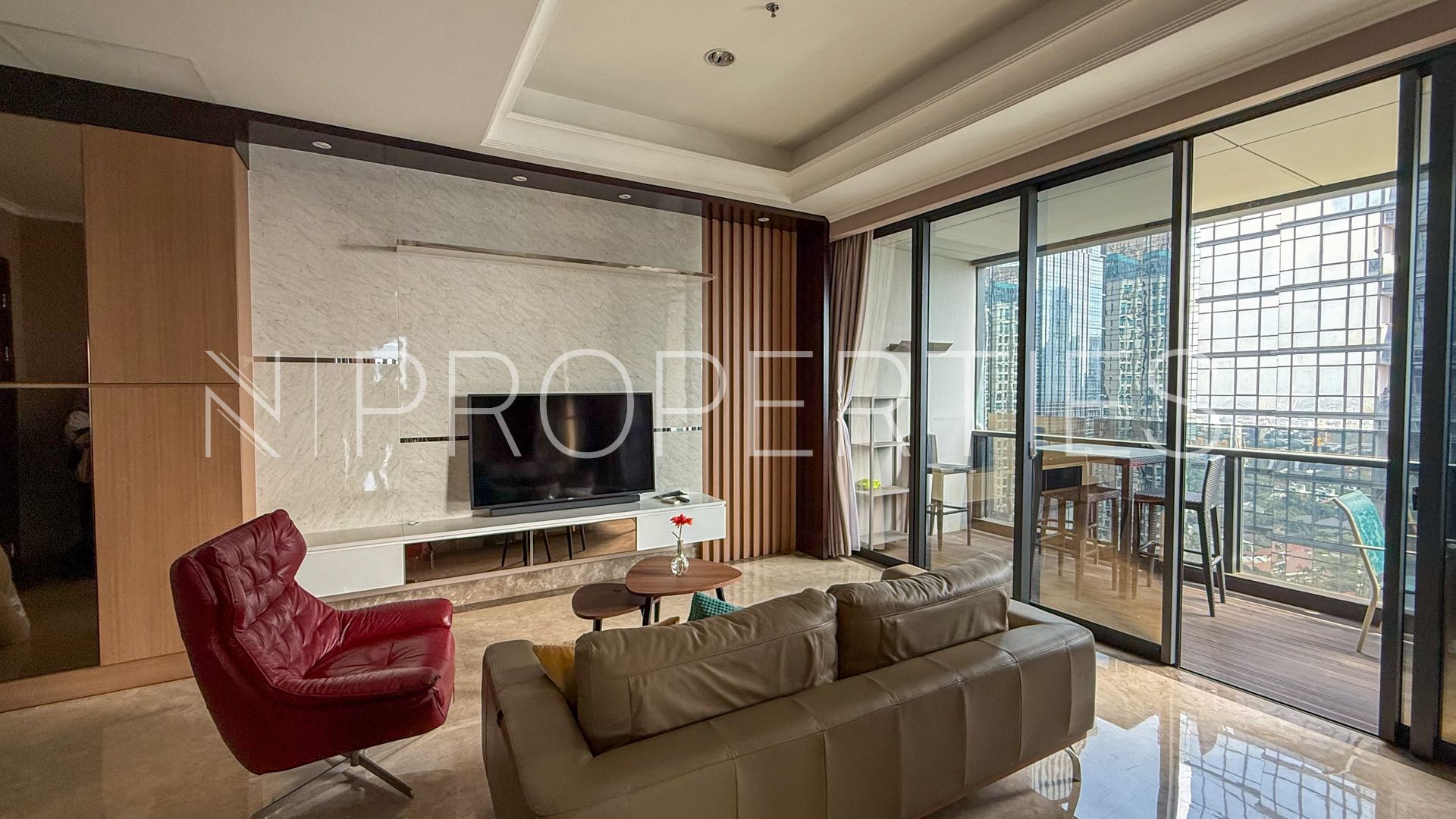 District 8 – Spacious Living 3BR Apartment