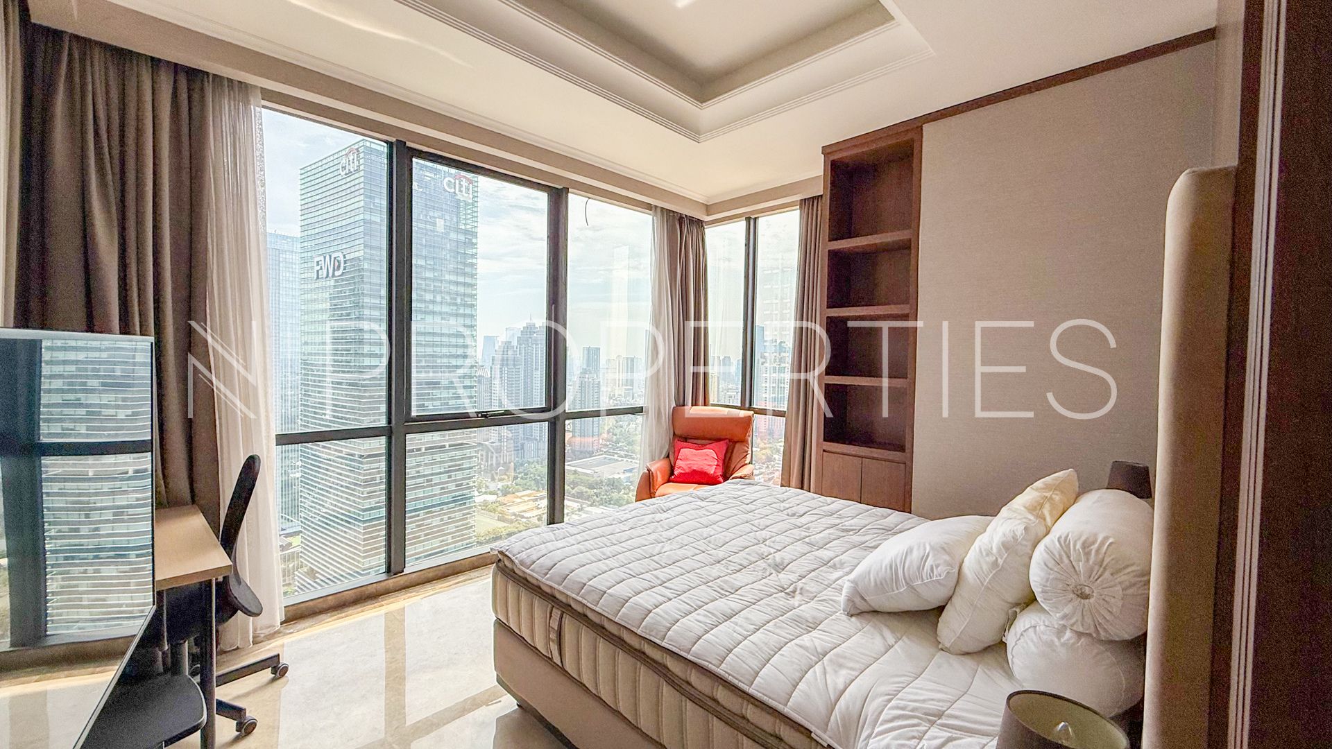 District 8 – Spacious Living 3BR Apartment