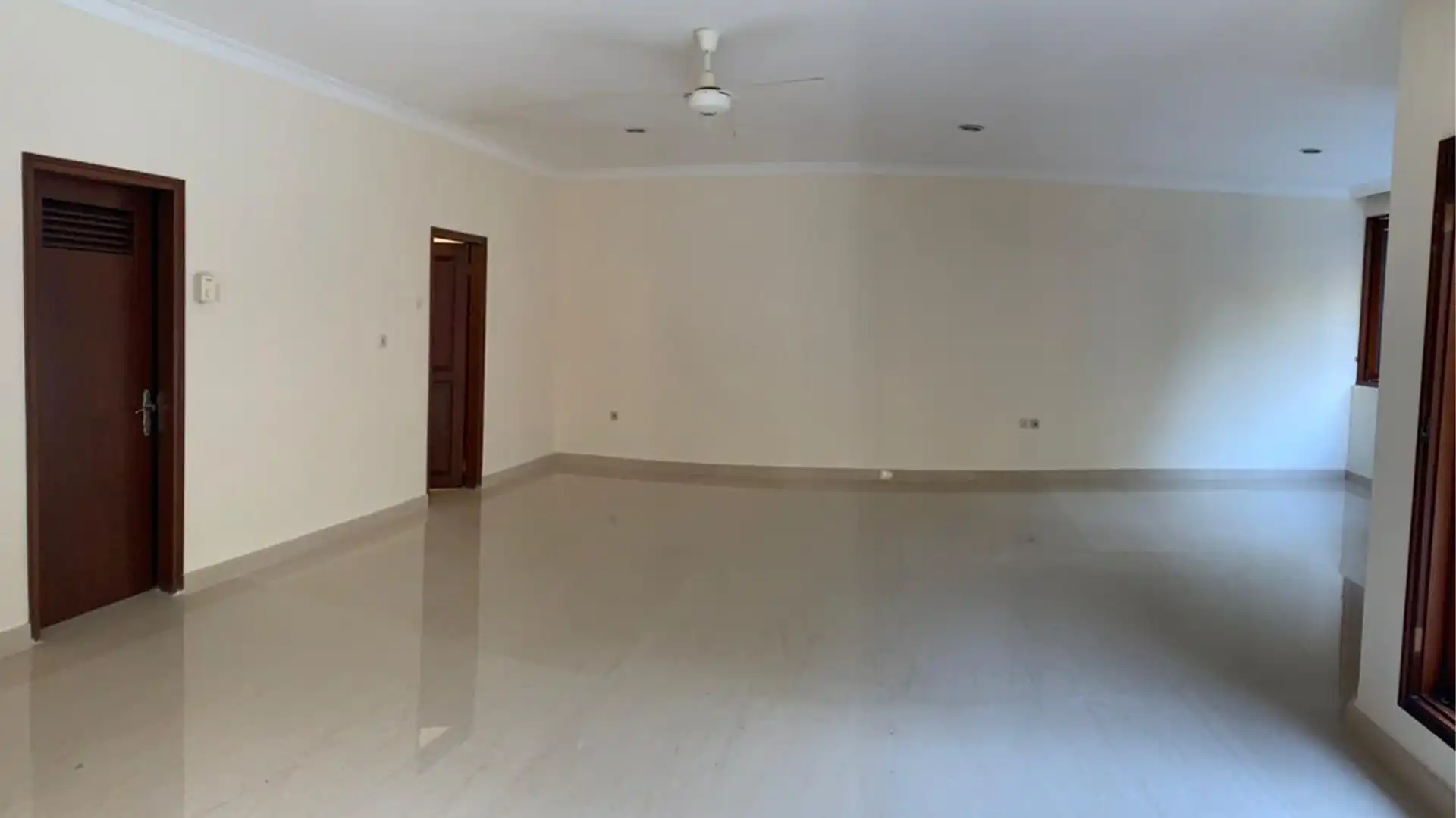Executive Paradise-4BR-Bedroom 3 Elegant Residence – Executive Paradise