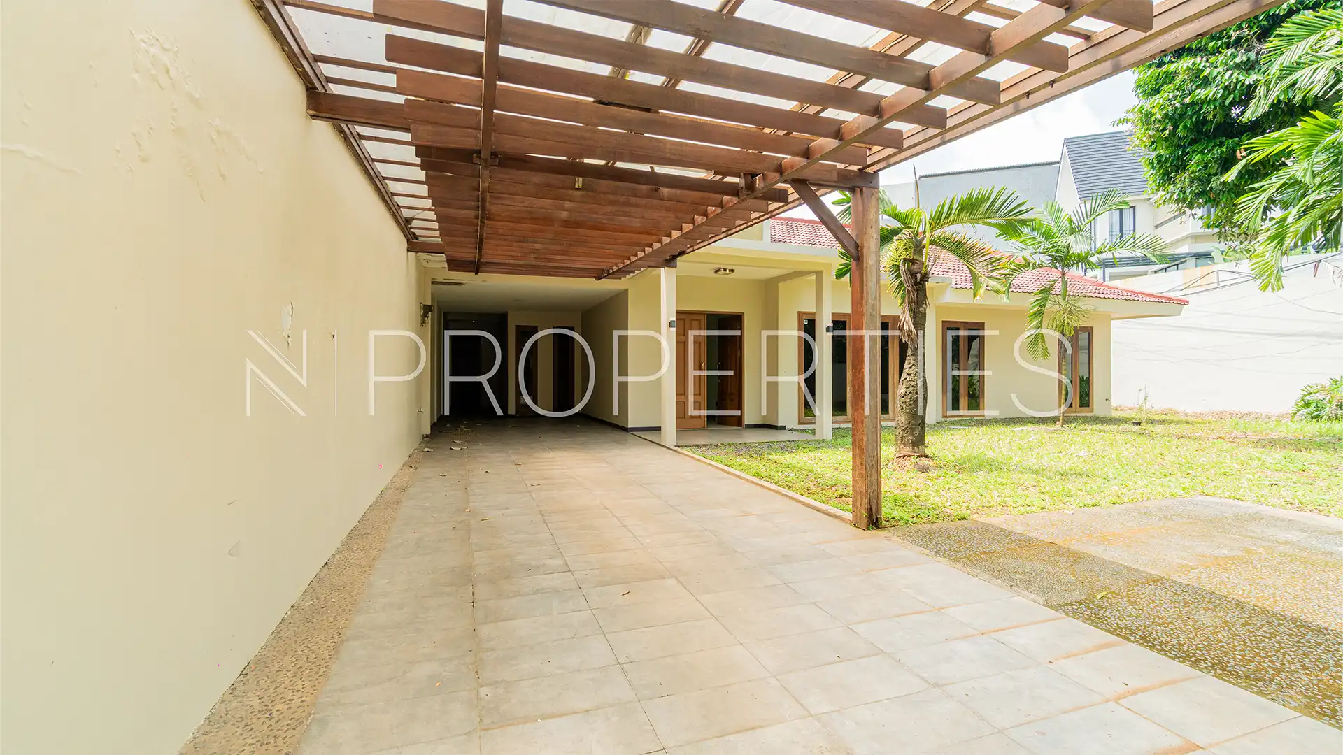 Jaya Mandala-No.10-4BR-Garage & Facade Prestigious Stand-Alone Residence in Kuningan