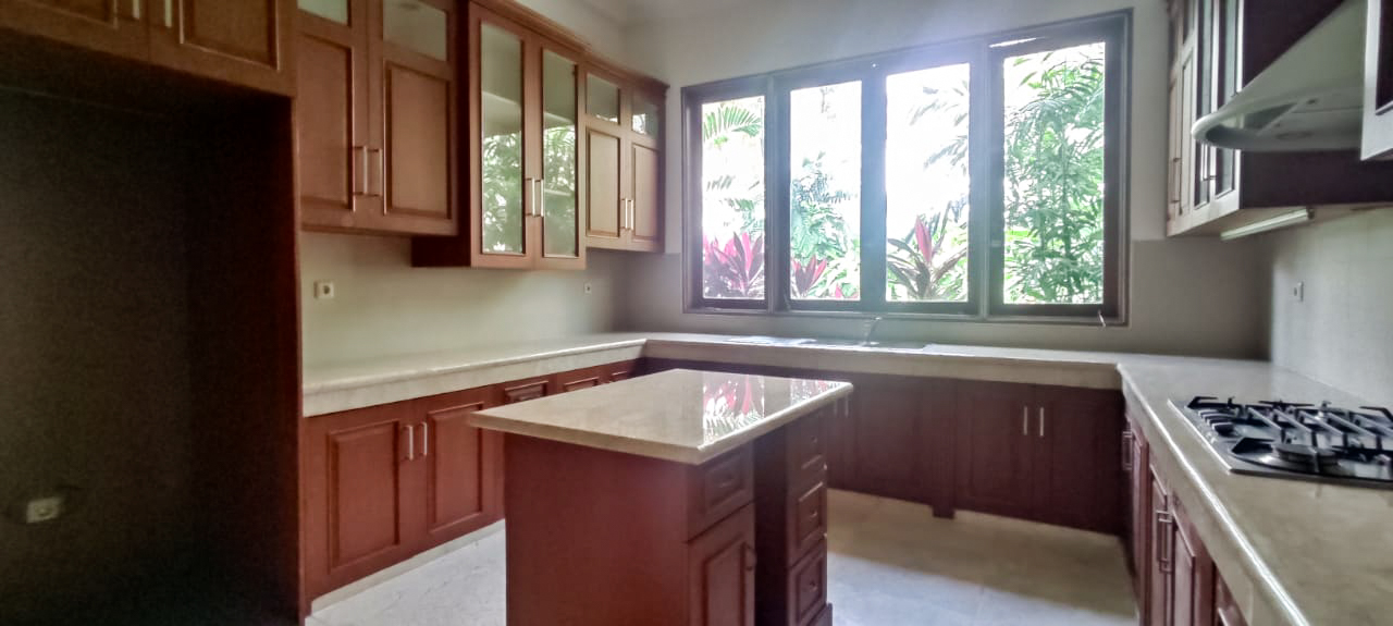 KEMANG-4BR-KITCHEN