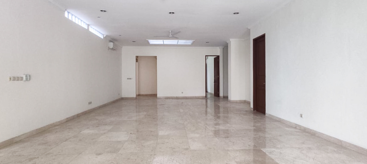 KEMANG-4BR-LIVING AREA SECOND FLOOR