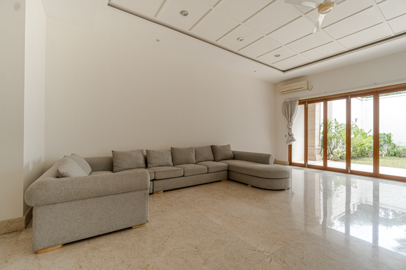 KEMANG-5BR-LIVING AREA 2