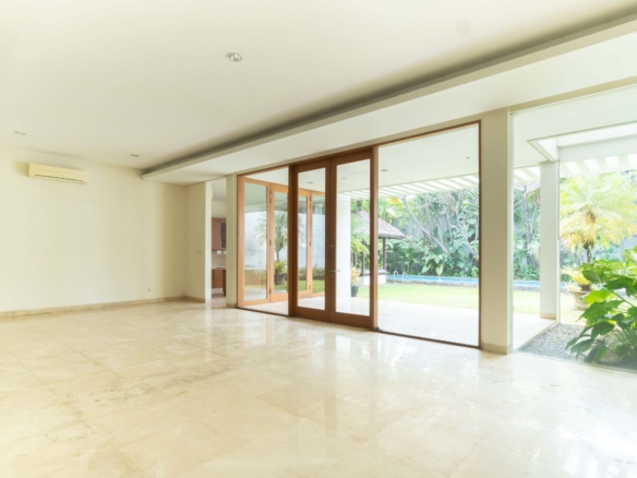 KEMANG 5 - 5BR - LIVING AREA