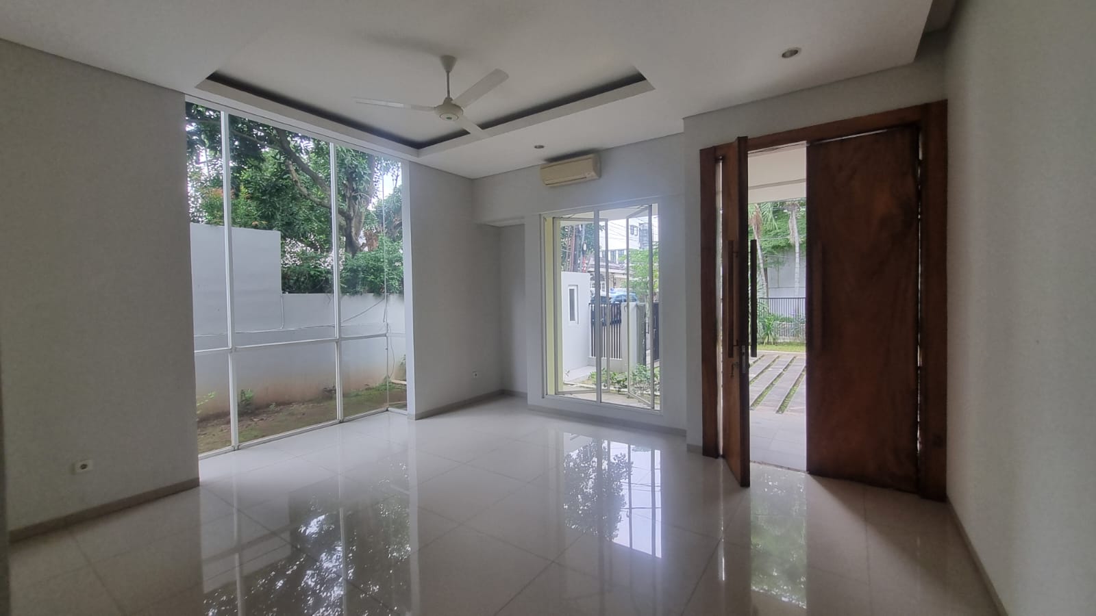 KEMANG-5BR-POWDER ROOM