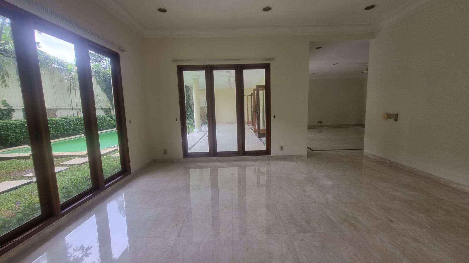 Kemang-5BR-DIning Area