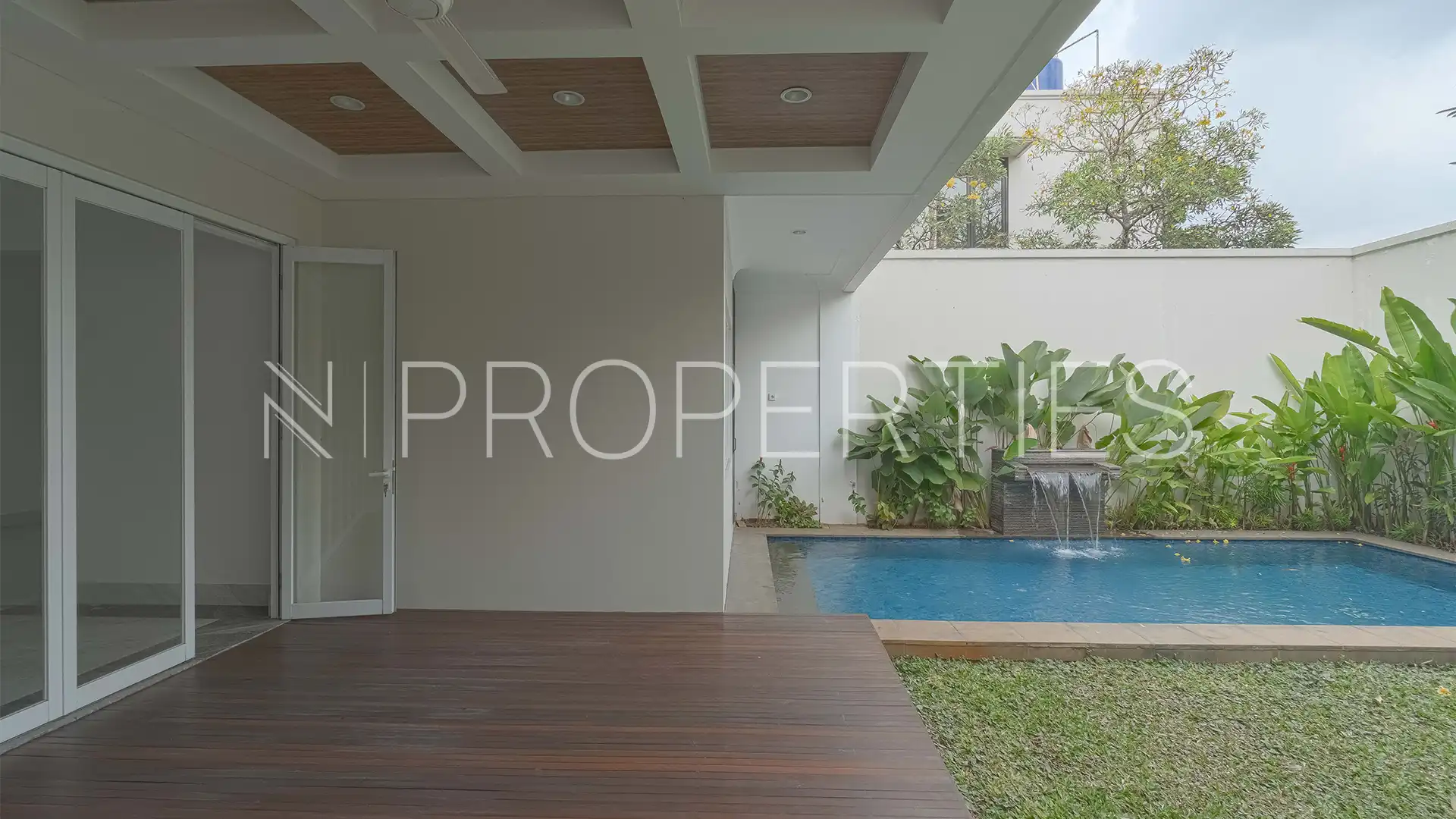 Kemang Selatan-4BR-Backyard Well-Located 4BR Family Residence – Kemang Selatan