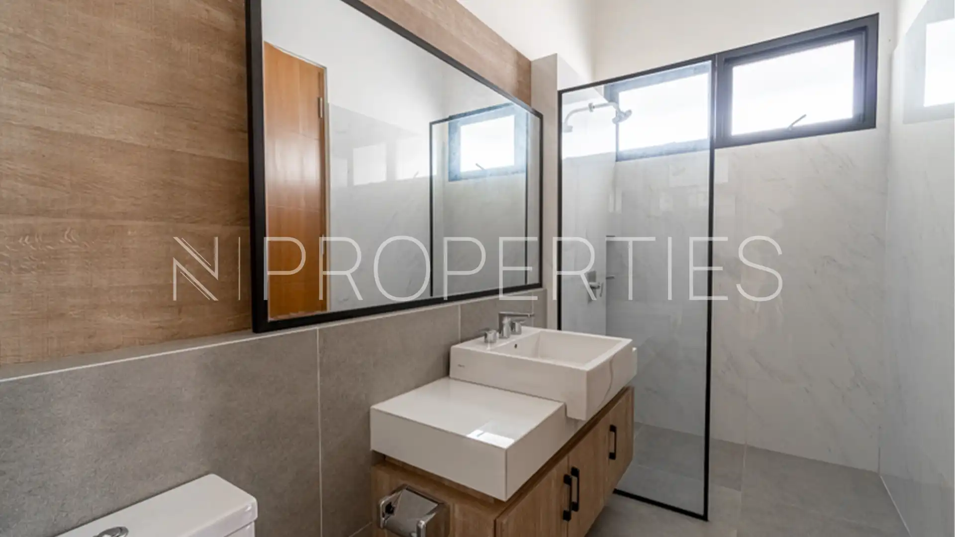 Kemang Selatan-4BR-Bathroom 2 Large 4BR House at Kemang Selatan