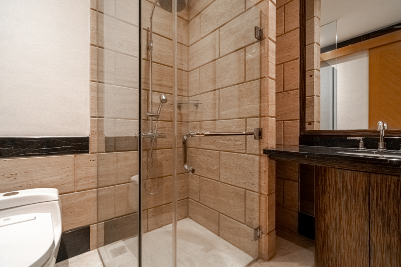 Kempinski Private Residence-2BR-Bathroom shower Super Prime 3BR – Kempinski Private Residence