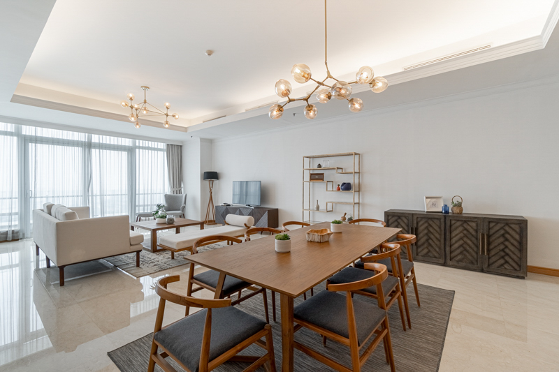 Kempinski Private Residence-2BR-Dining table Elegant Prime 3BR – Kempinski Private Residence