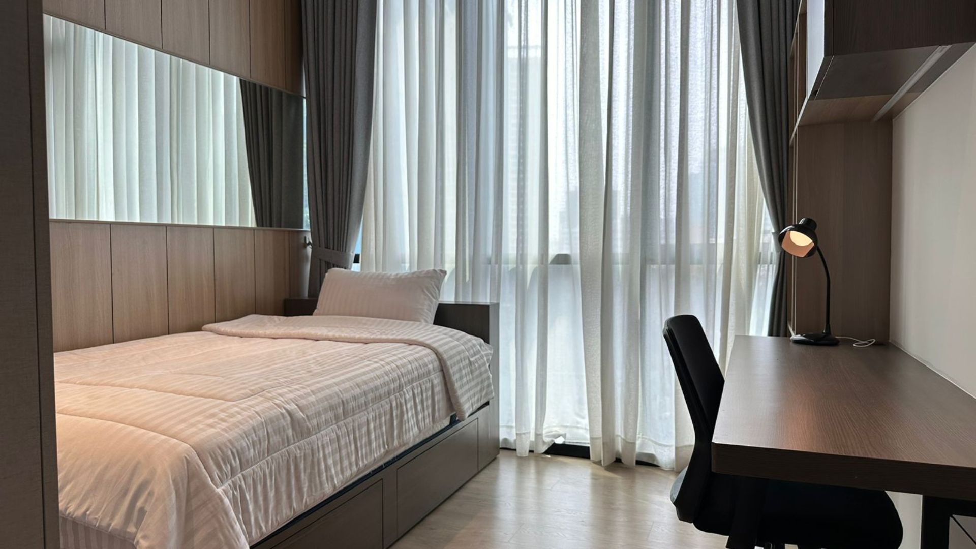 La Vie – Compact 2BR CBD Apartment