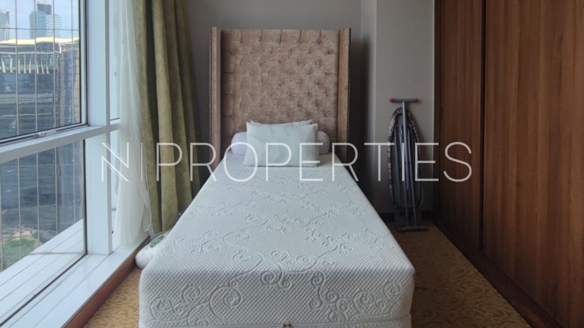 MEGA KUNINGAN – 2BR – BEDROOM Oakwood Premier Cozmo – Elegant 2BR Executive
