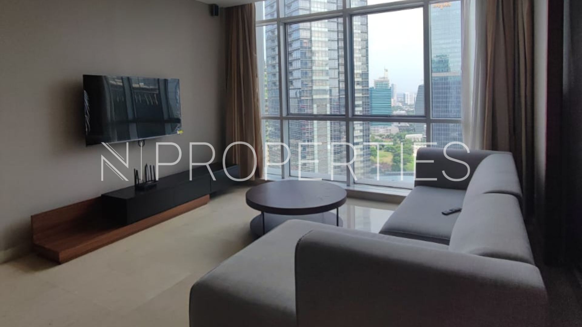MEGA KUNINGAN – 2BR – LIVING AREA WITH A VIEW Oakwood Premier Cozmo – Elegant 2BR Executive