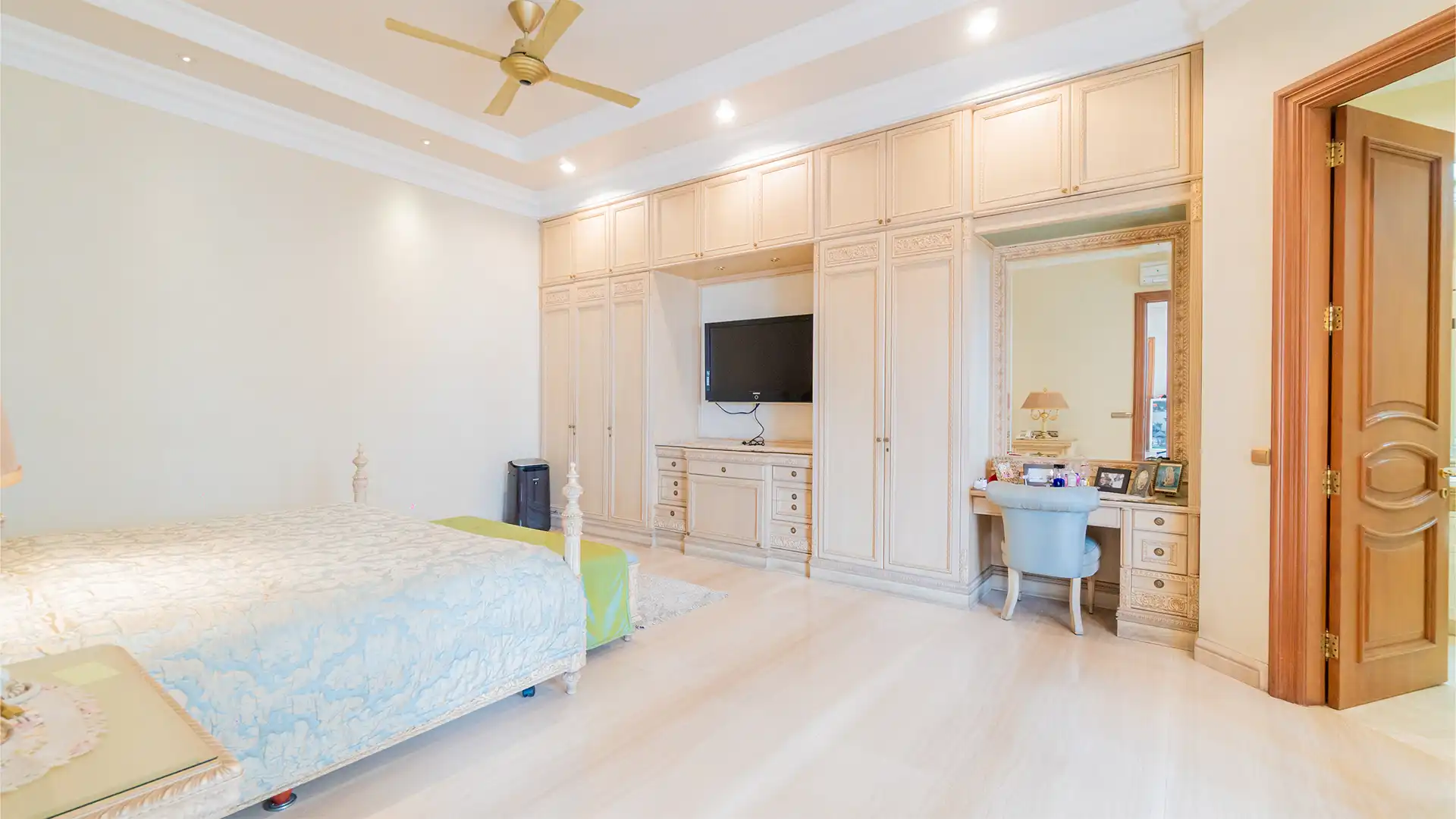 MTGS-5BR-Bedroom 5 Estate-Scale House Residence in Menteng