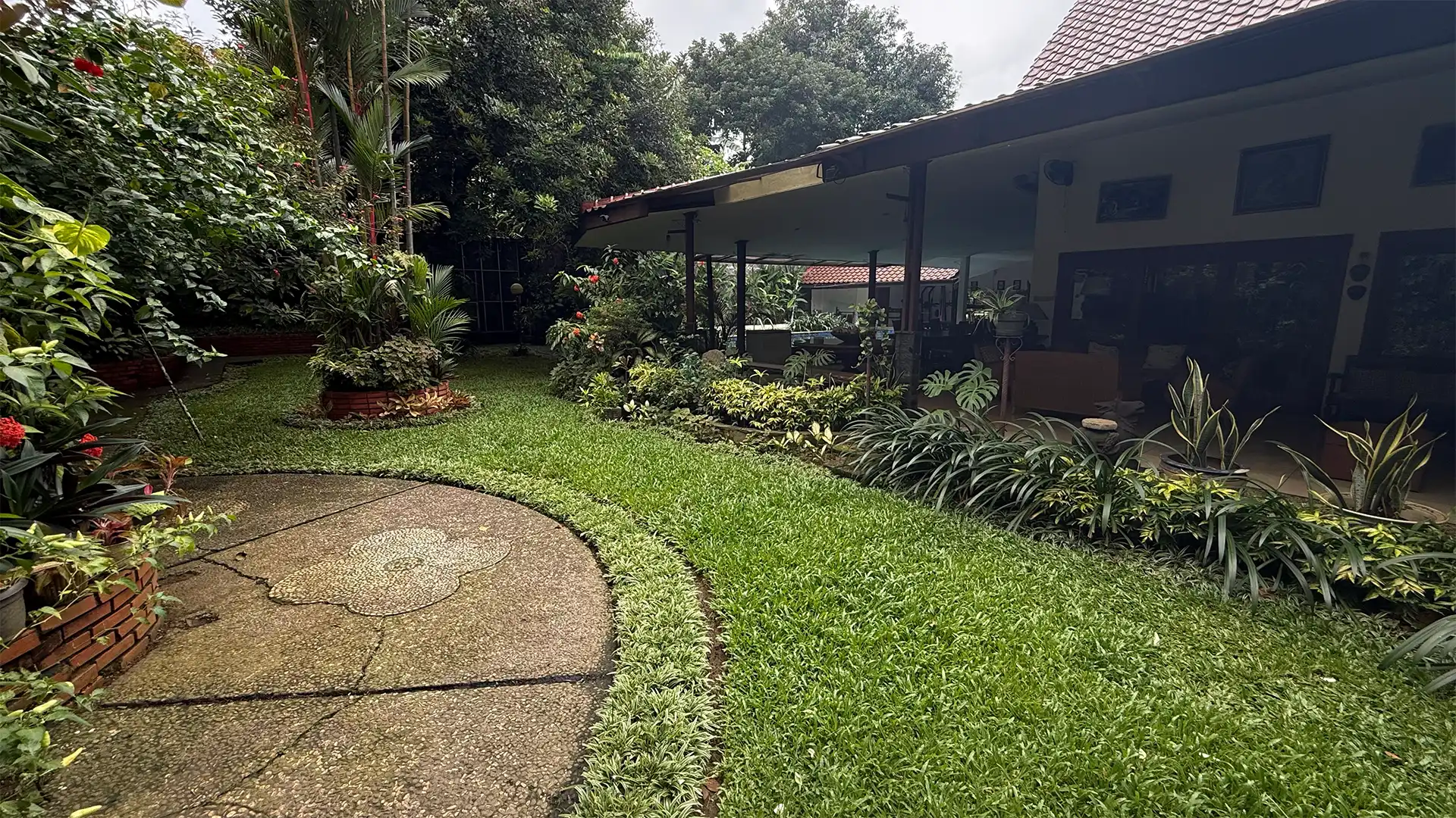 Nusa Indah No.12-10BR-Backyard Expansive and Luxury Residence – Nusa Indah Cipete