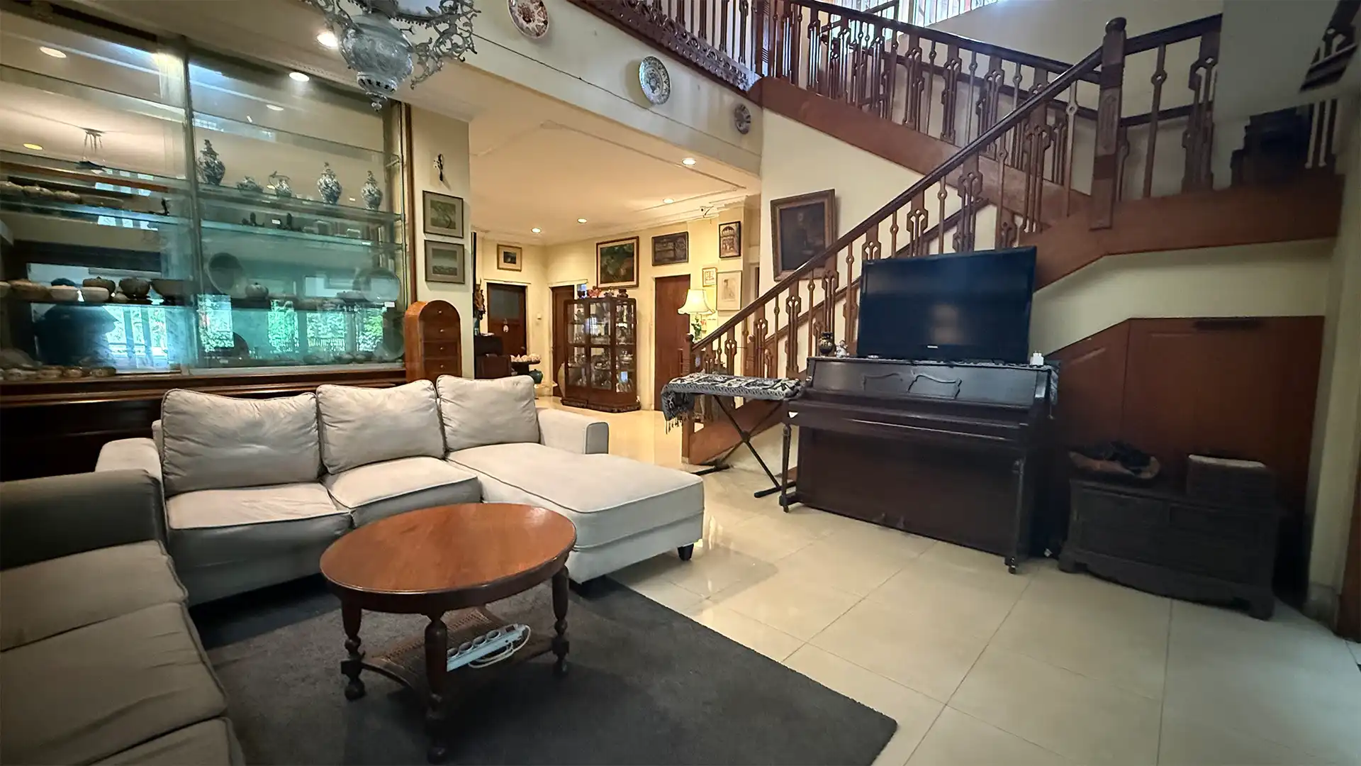 Nusa Indah Cipete No.12-10BR-Family Room Nusa Indah Cipete No.12-10BR-Family Room