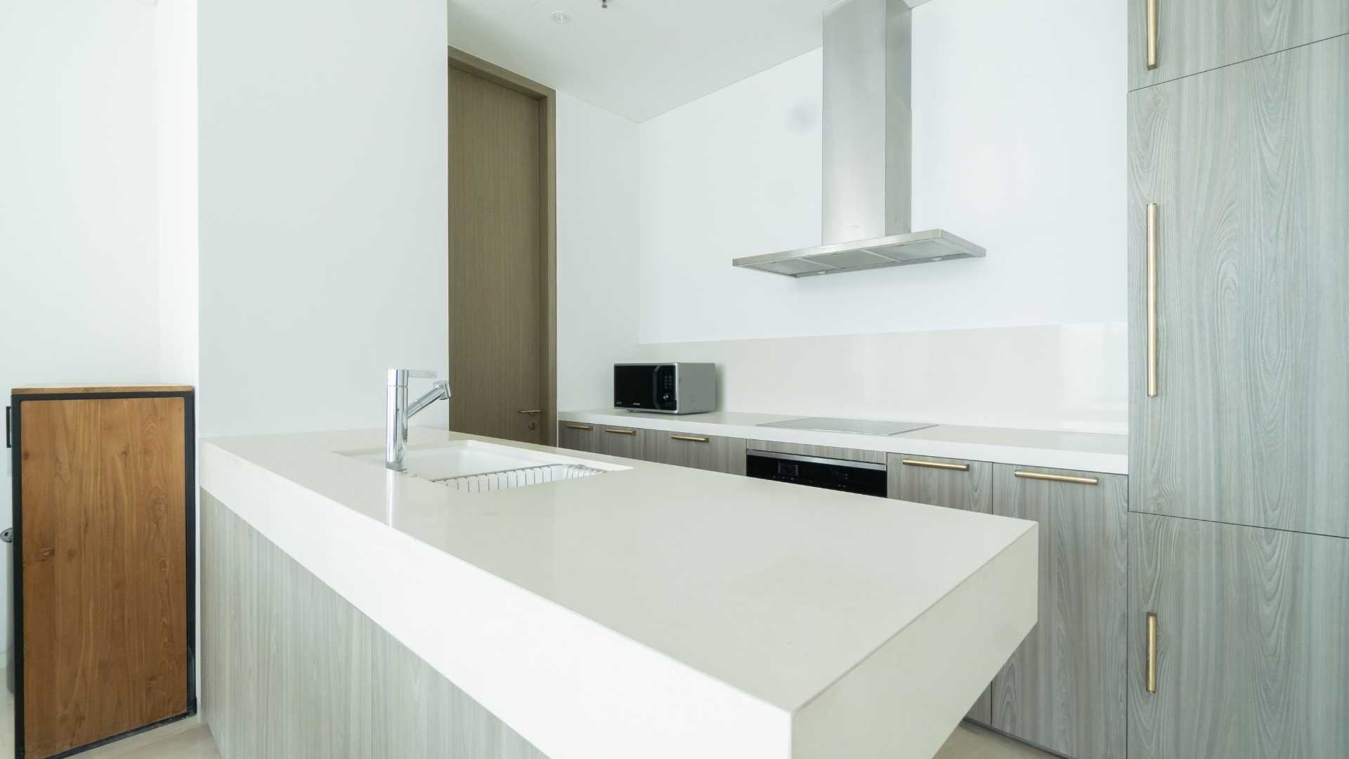 Verde Two – Elegant City Living Apartment