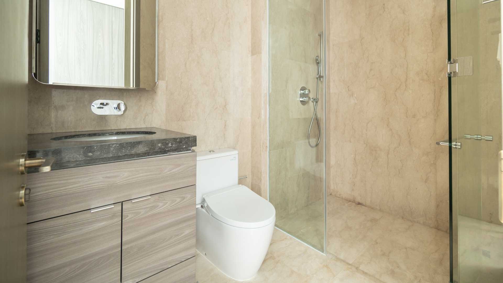 Verde Two – Elegant City Living Apartment