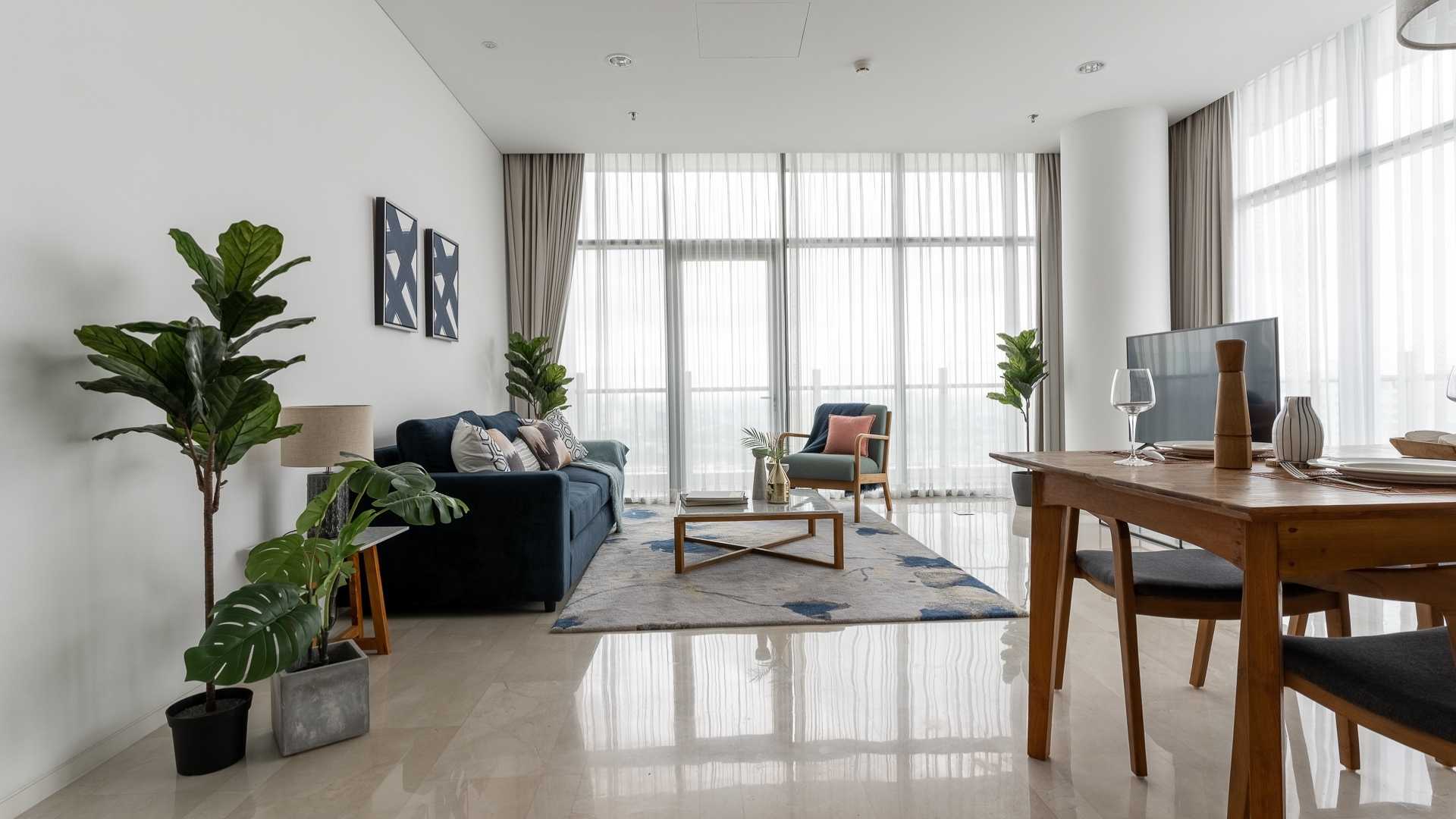 Expansive Verde Two 2BR Well Designed