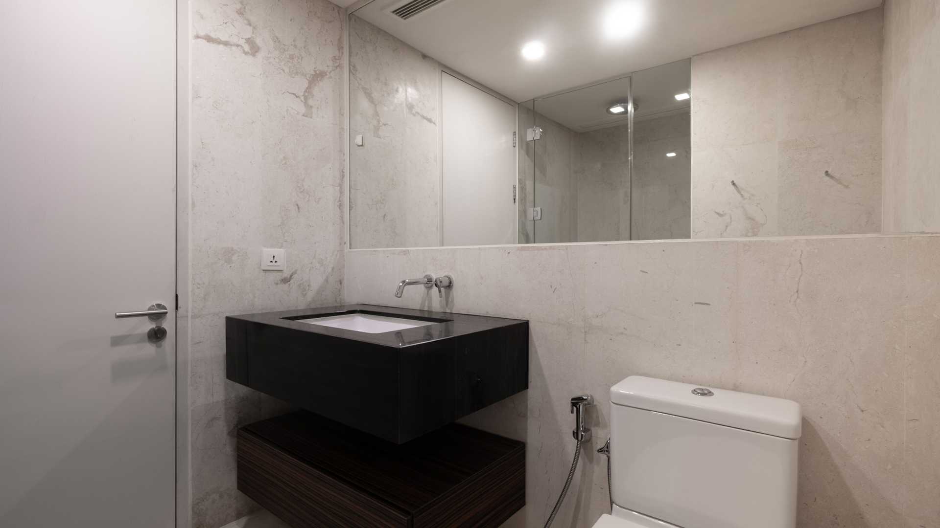 Two Verde Terraverde-3BR-Toilet sink