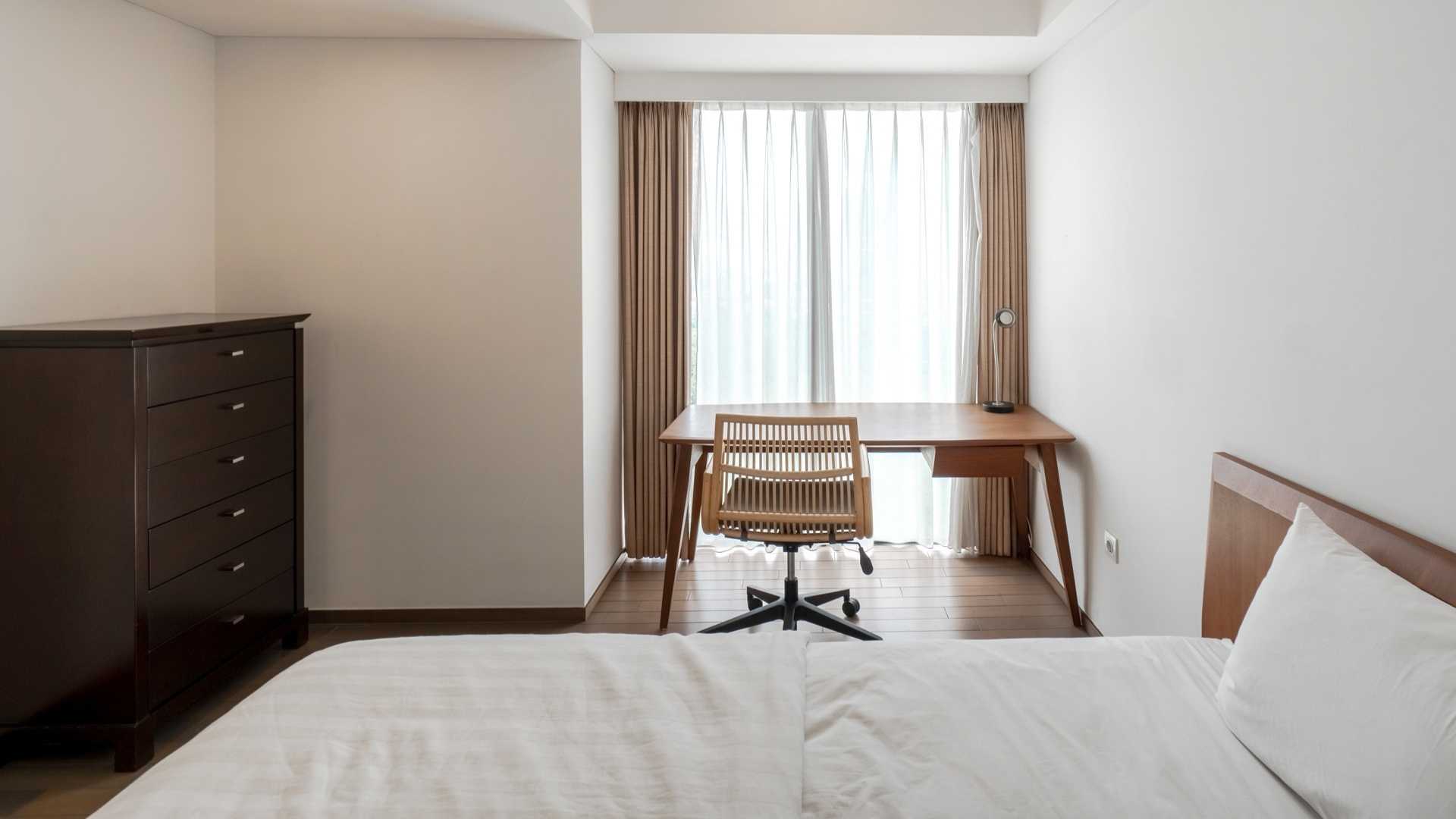 Two Verde Terraverde-3BR-Working table