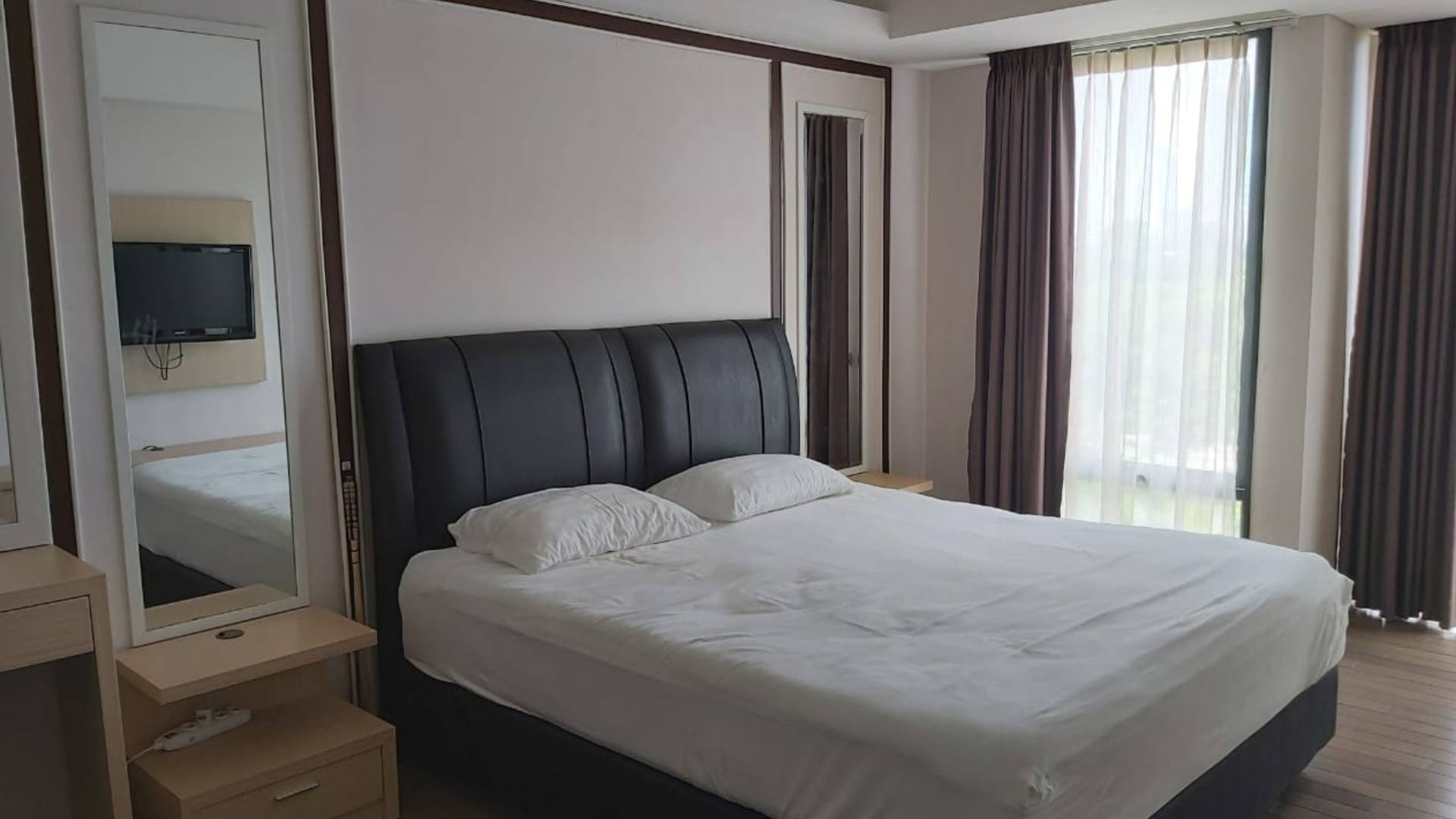VERDE 0NE-2BR-BEDROOM 2 Well-Balanced 2BR Urban Apartment at Verde One