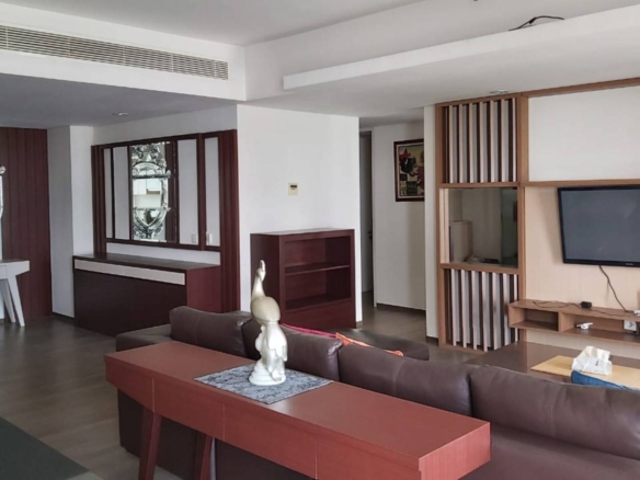 VERDE ONE-2BR-LIVING ROOM
