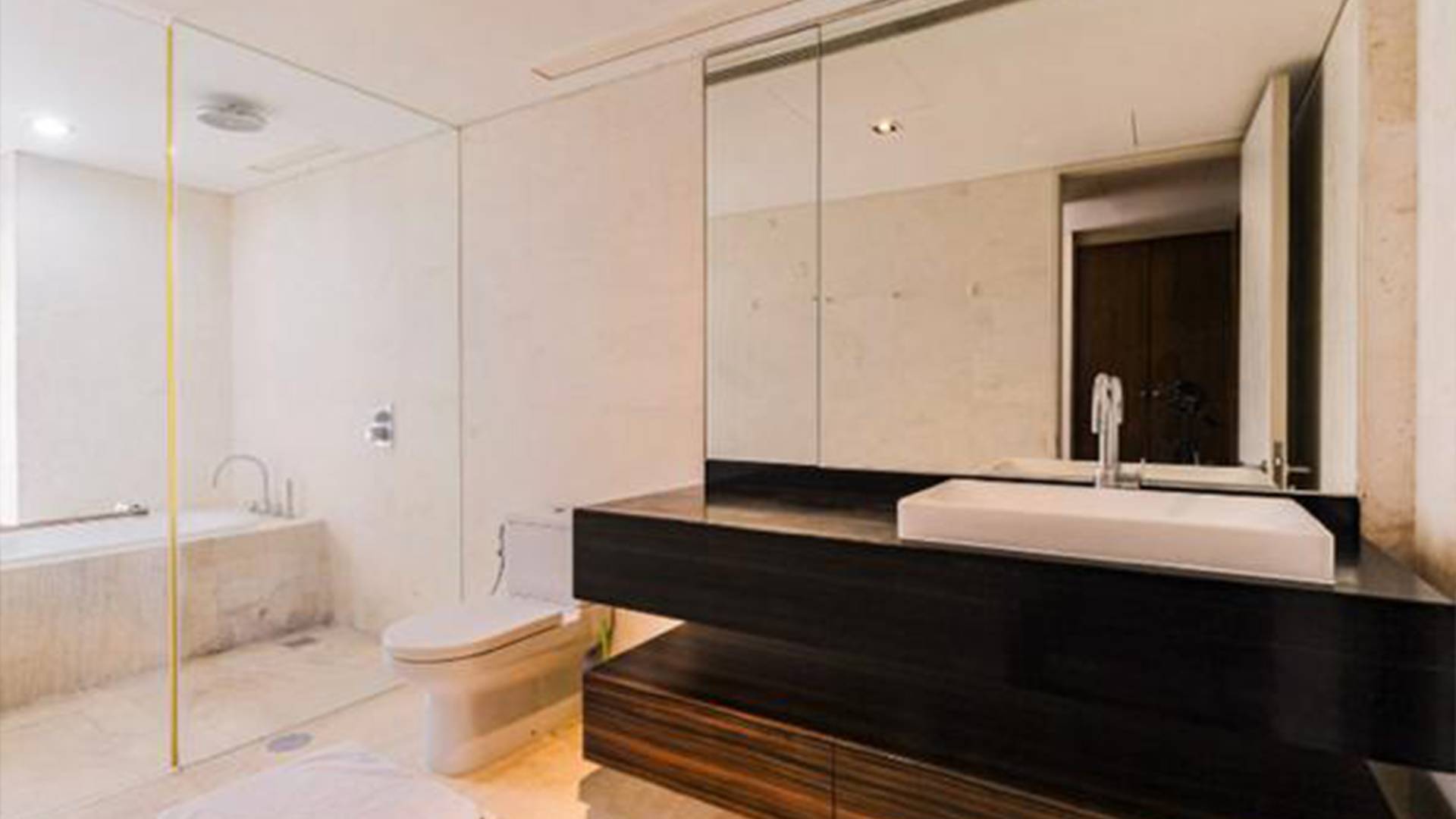 VERDE 0NE-2BR-MASTER BATHROOM Expansive 2BR Configuration at Verde One