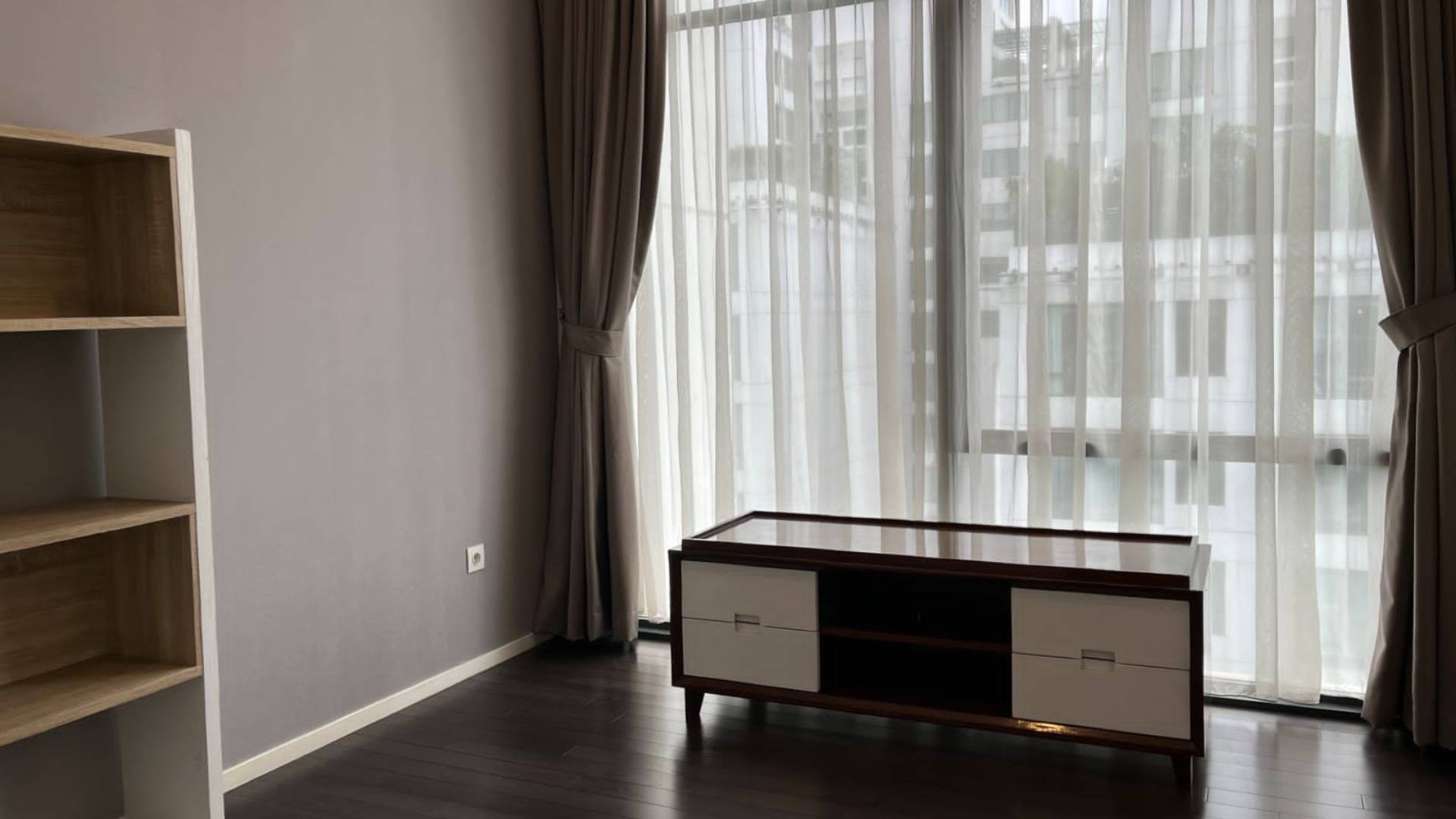 VERDE 0NE-3BR-BEDROOM 2