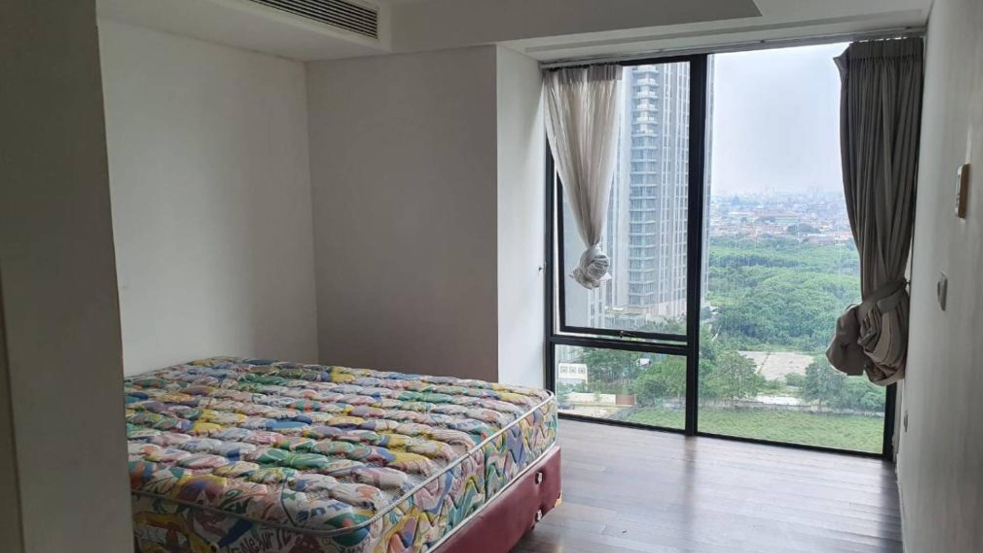 VERDE 0NE-3BR-BEDROOM 2