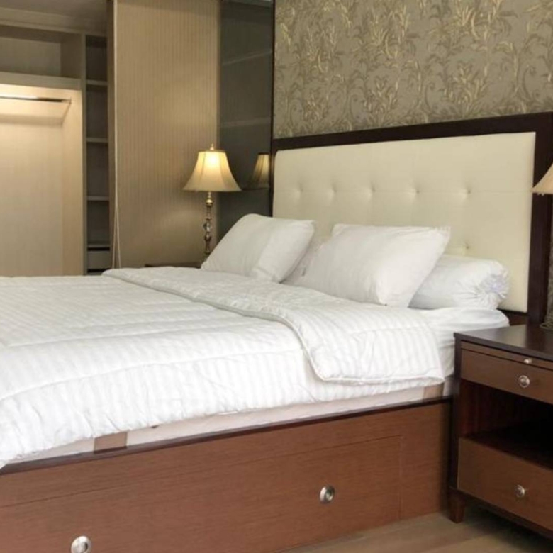 VERDE ONE-3BR-BEDROOM FROM WINDOW ANGLE