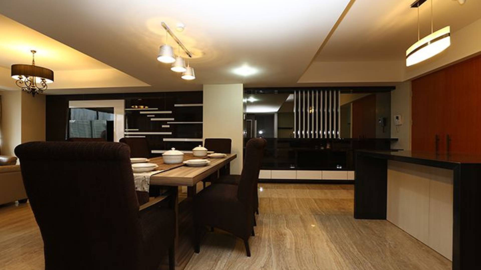 VERDE 0NE-3BR-DINING & KITCHEN AREA