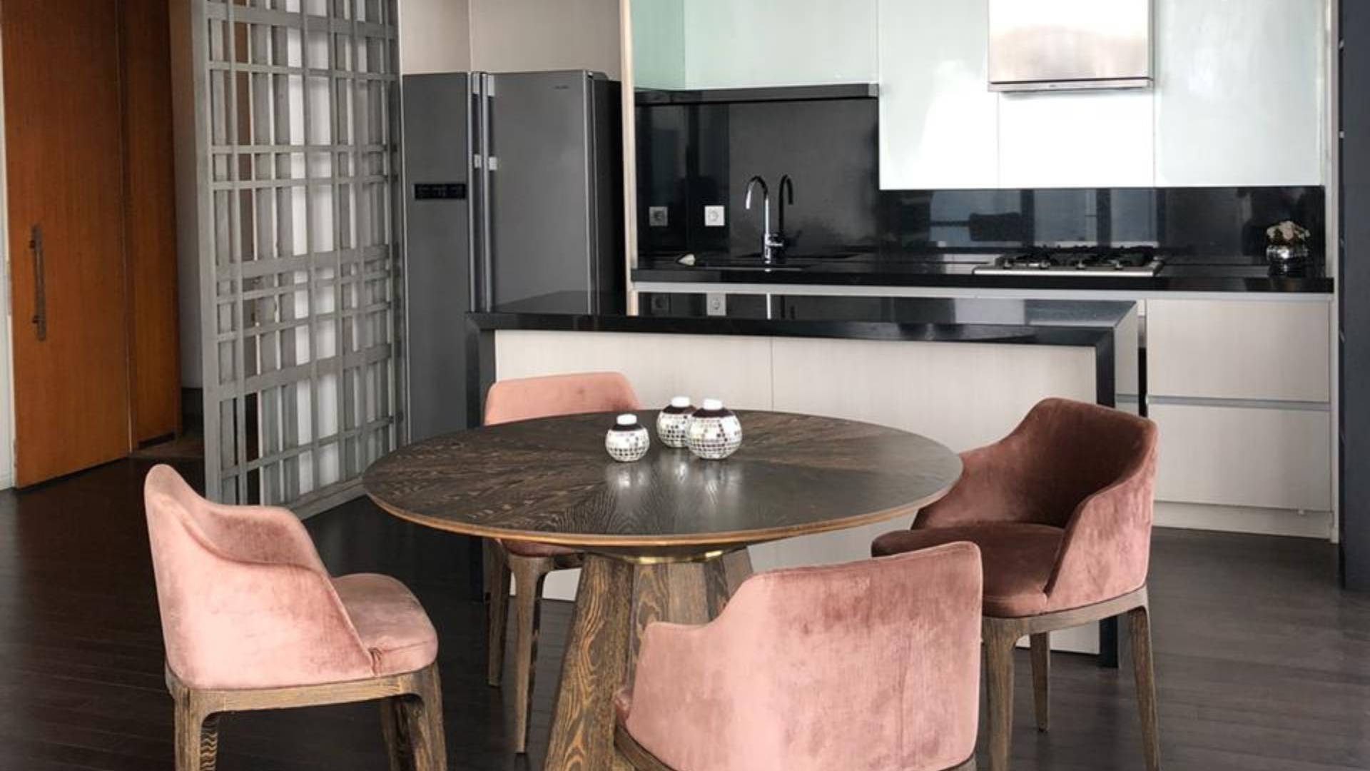 VERDE 0NE-3BR-DINING & KITCHEN AREA